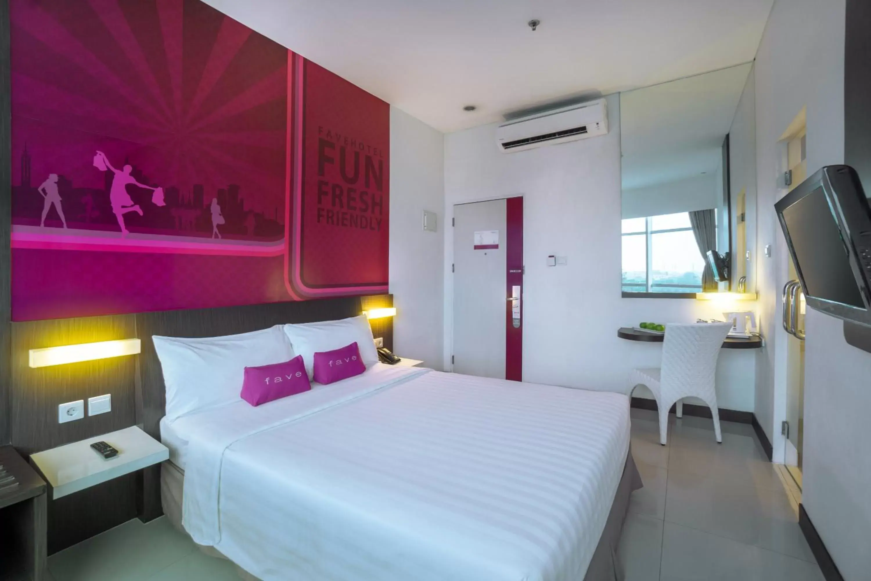 Bed in favehotel Pluit Junction