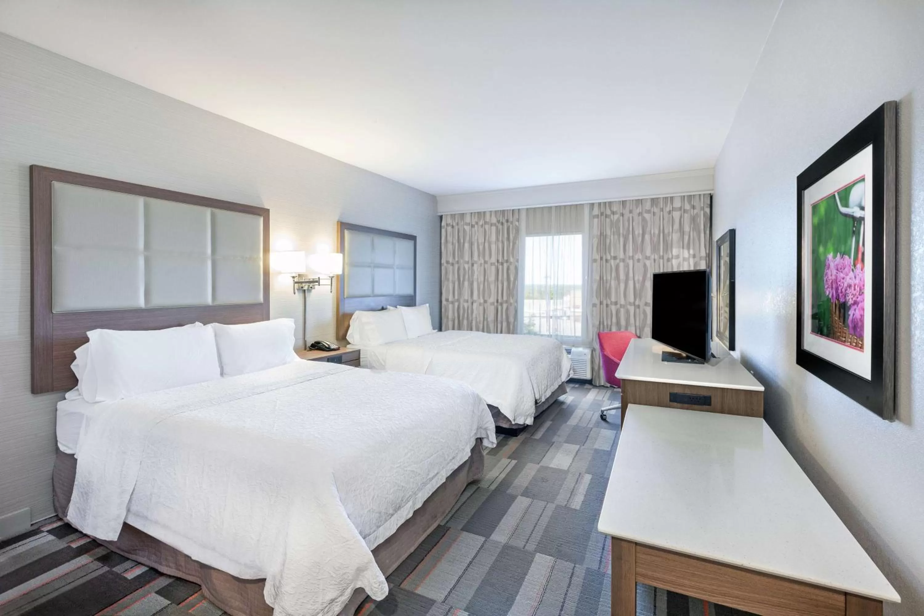 Bedroom, Bed in Hampton Inn North Little Rock McCain Mall, AR