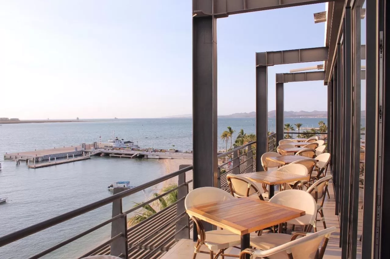 Restaurant/places to eat in Seven Crown La Paz Malecon