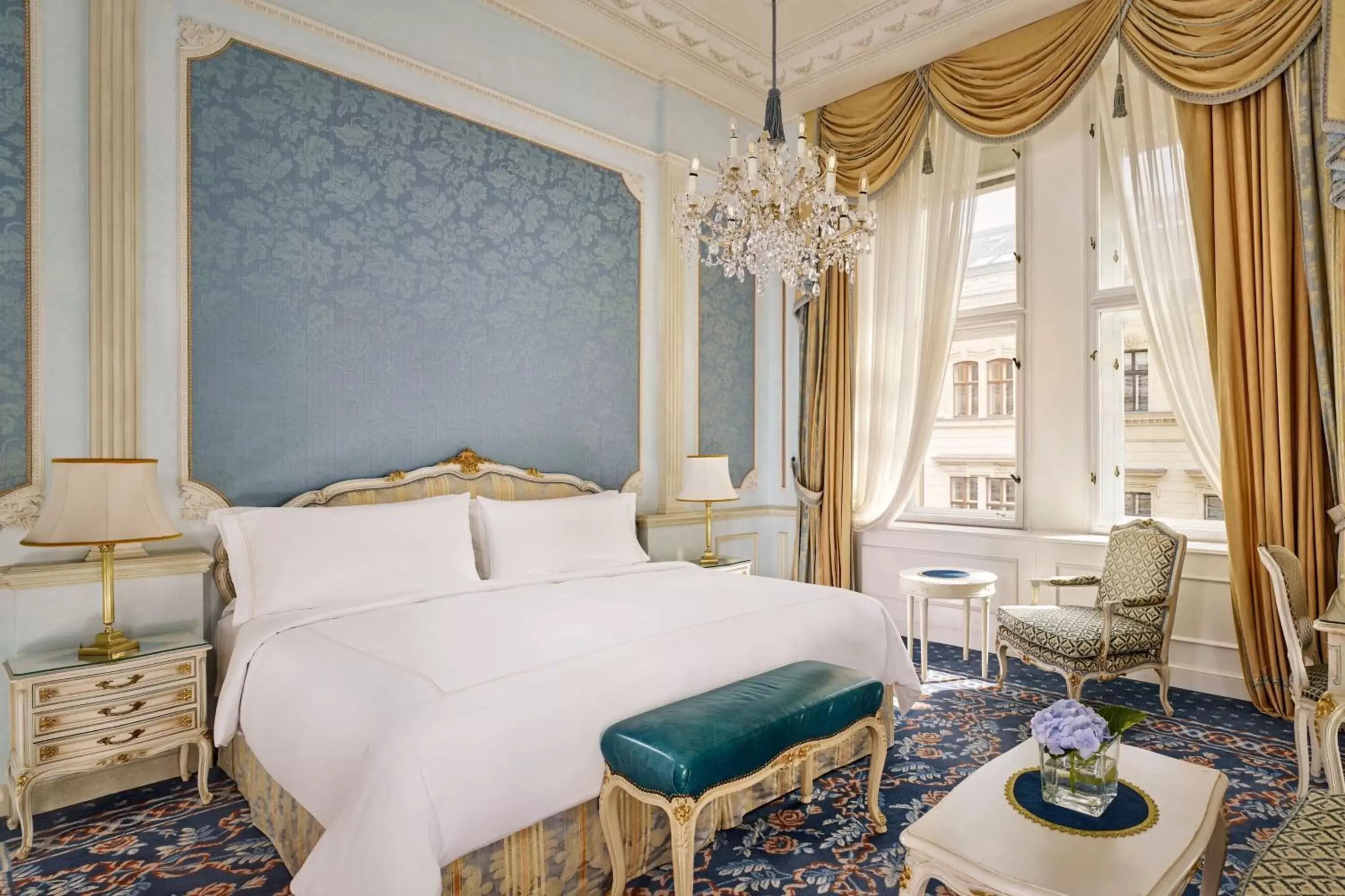 Photo of the whole room, Bed in Hotel Imperial, a Luxury Collection Hotel, Vienna