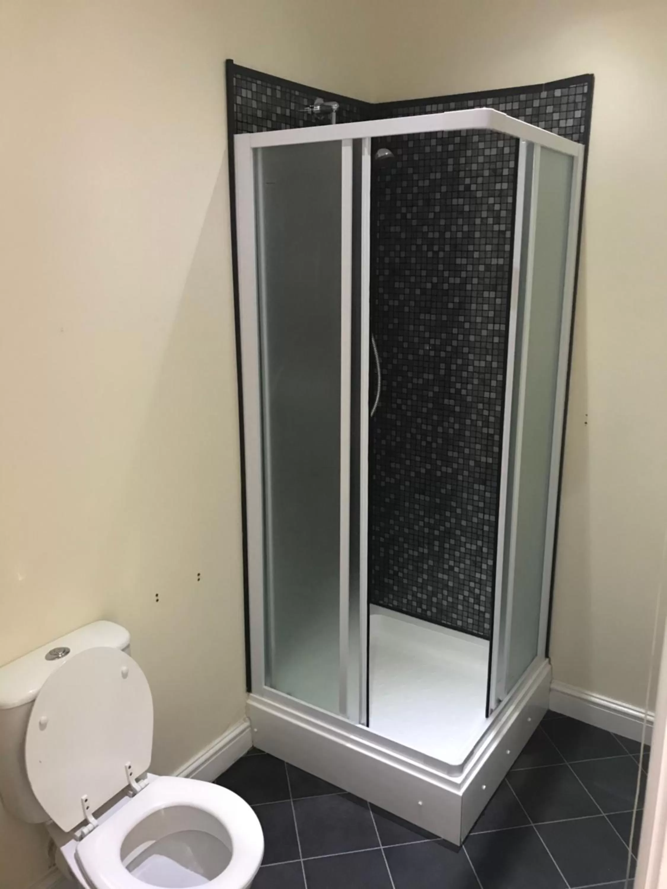 The New Alexandra Hotel