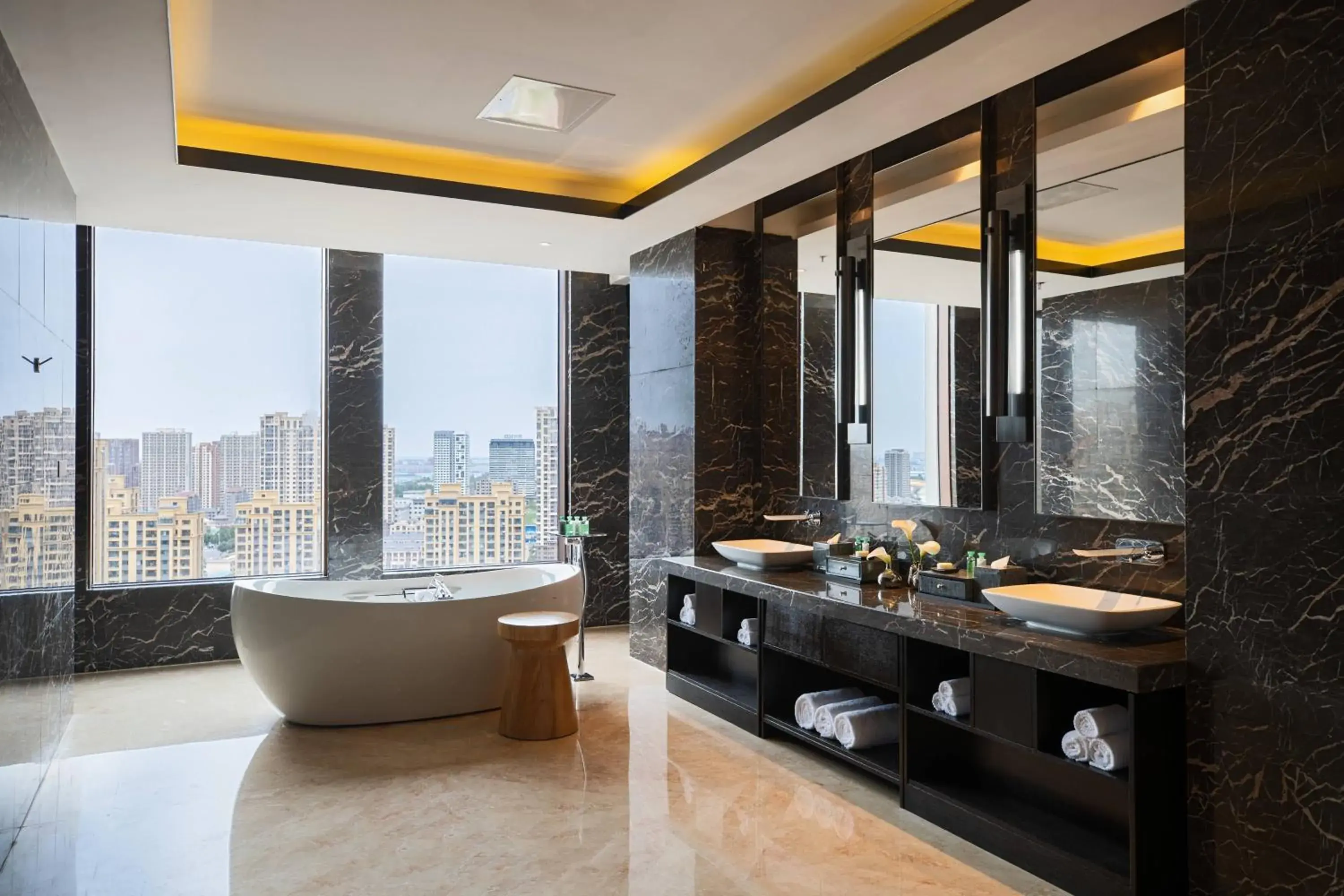 Bathroom in Renaissance Shenyang West Hotel