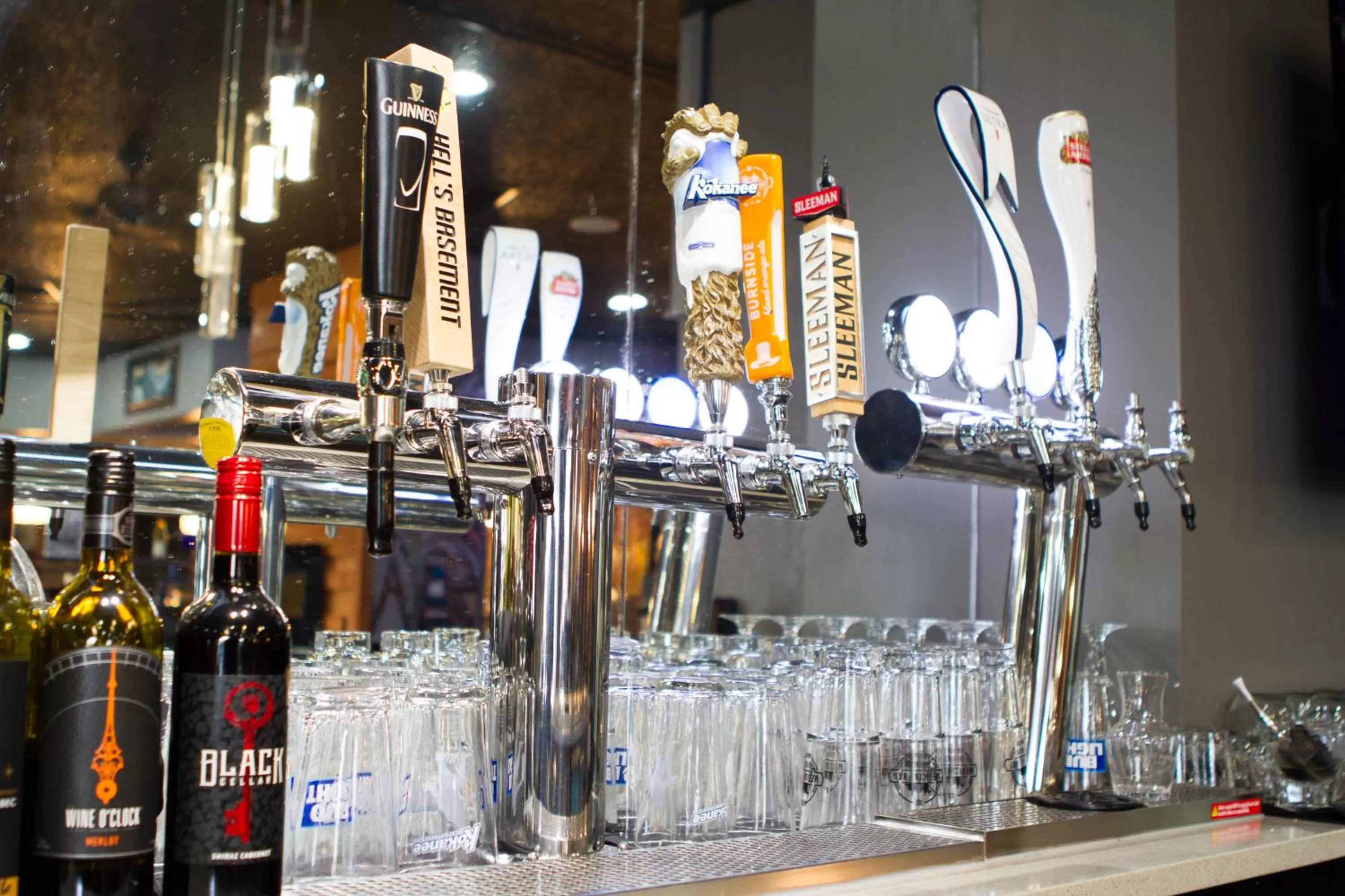 Lounge or bar in Wyndham Garden Medicine Hat Conference Center