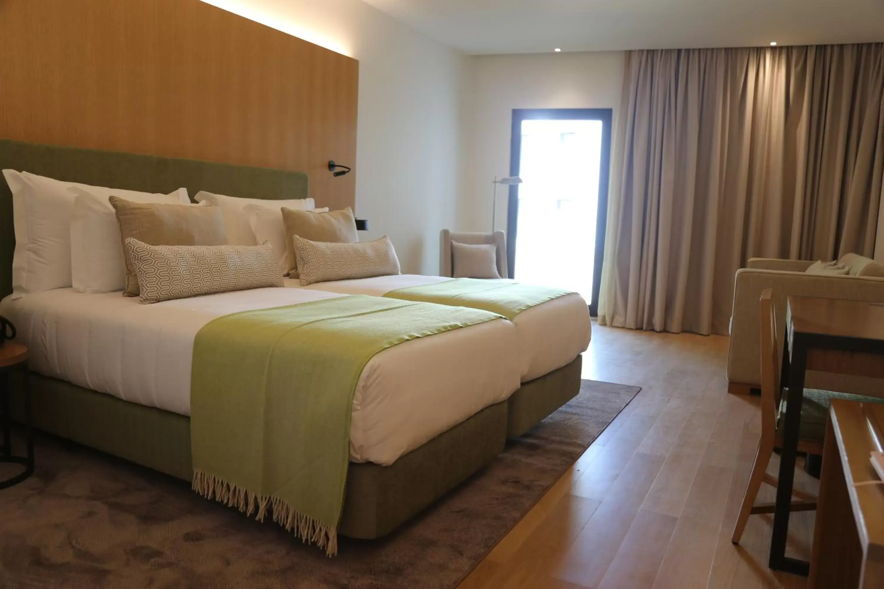 Bed in NEYA Porto Hotel