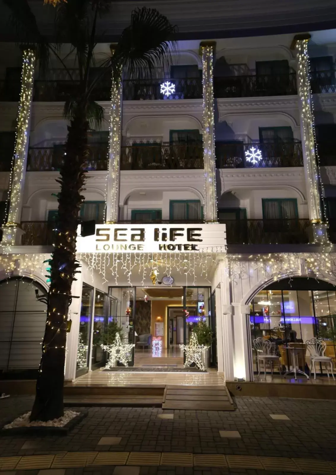 Facade/entrance in Sealife Lounge - Adult only