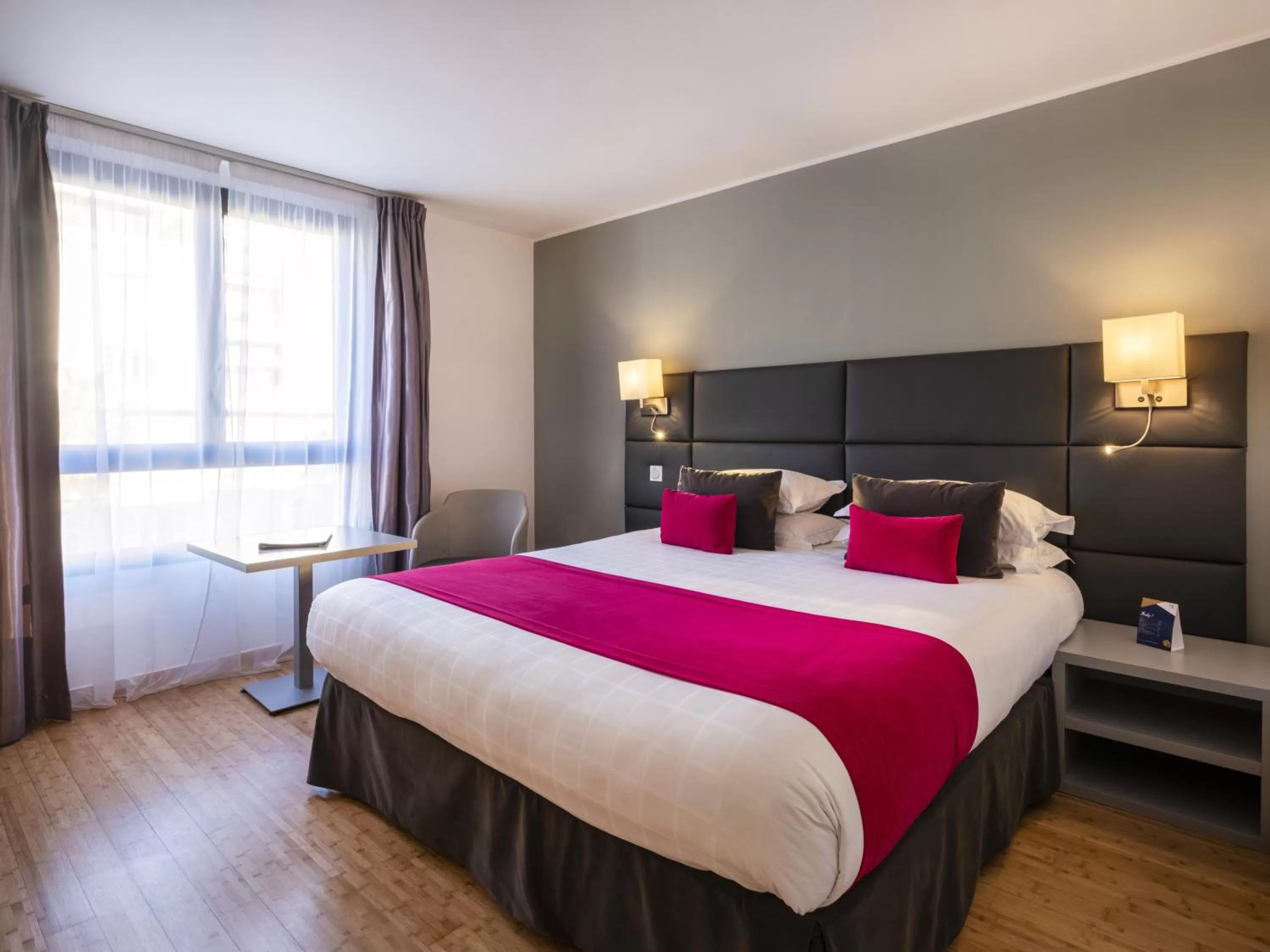 Bed in Hotel Nice Riviera