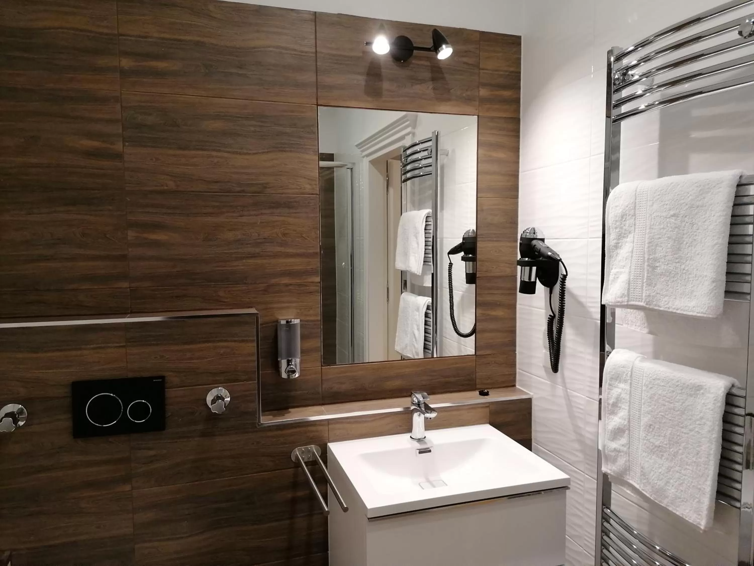 Bathroom in GOLDEN STAR - Premium Apartments