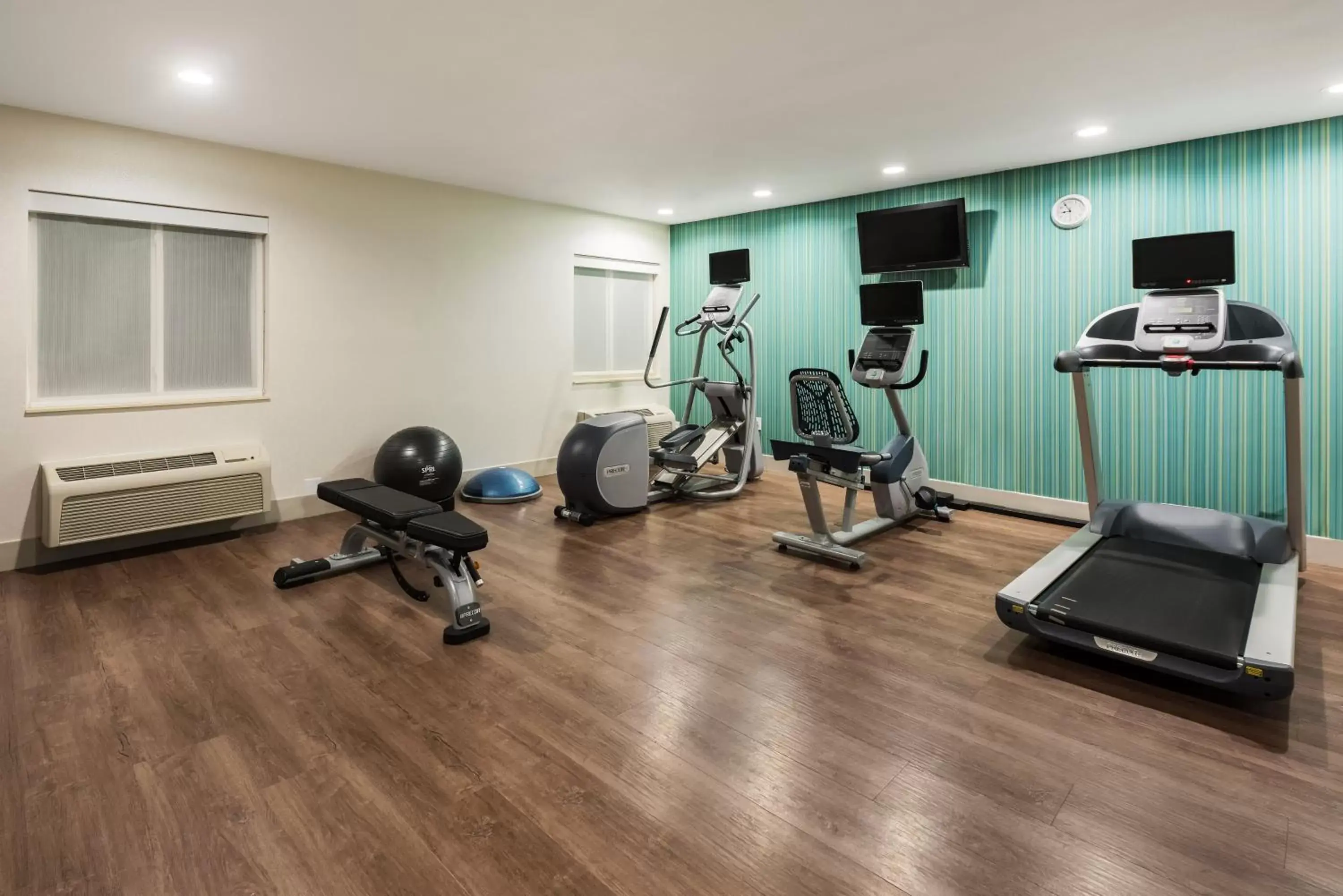 Fitness centre/facilities, Fitness Center/Facilities in Holiday Inn Express Warrenton, an IHG Hotel