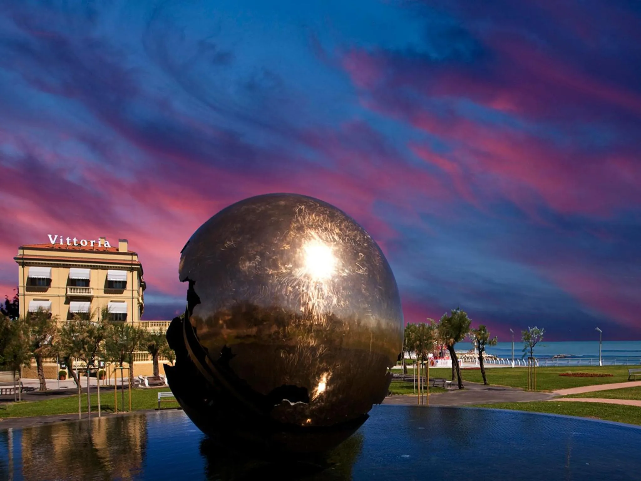 Facade/entrance in Hotel Vittoria