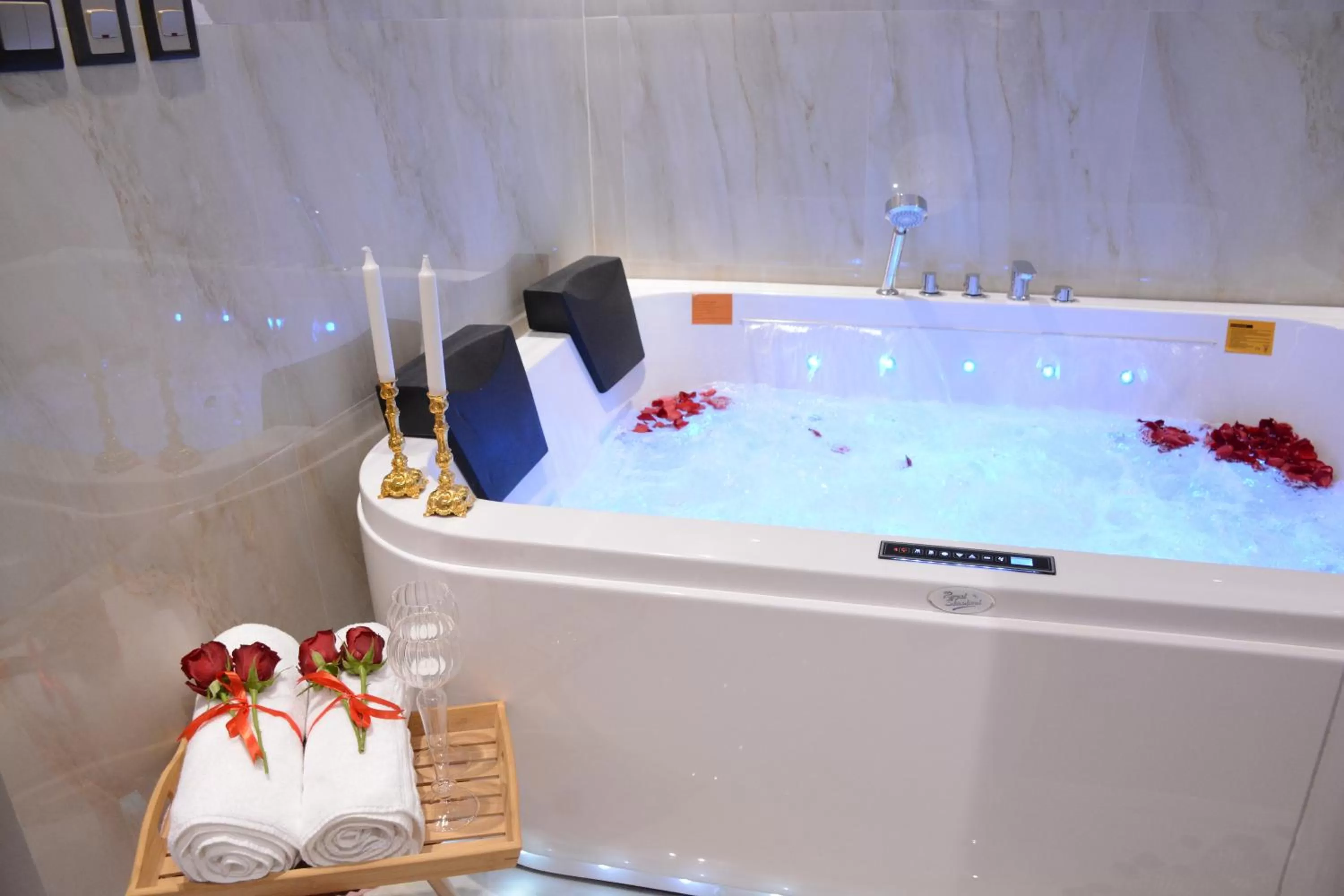 Bathroom in E1 Hotel