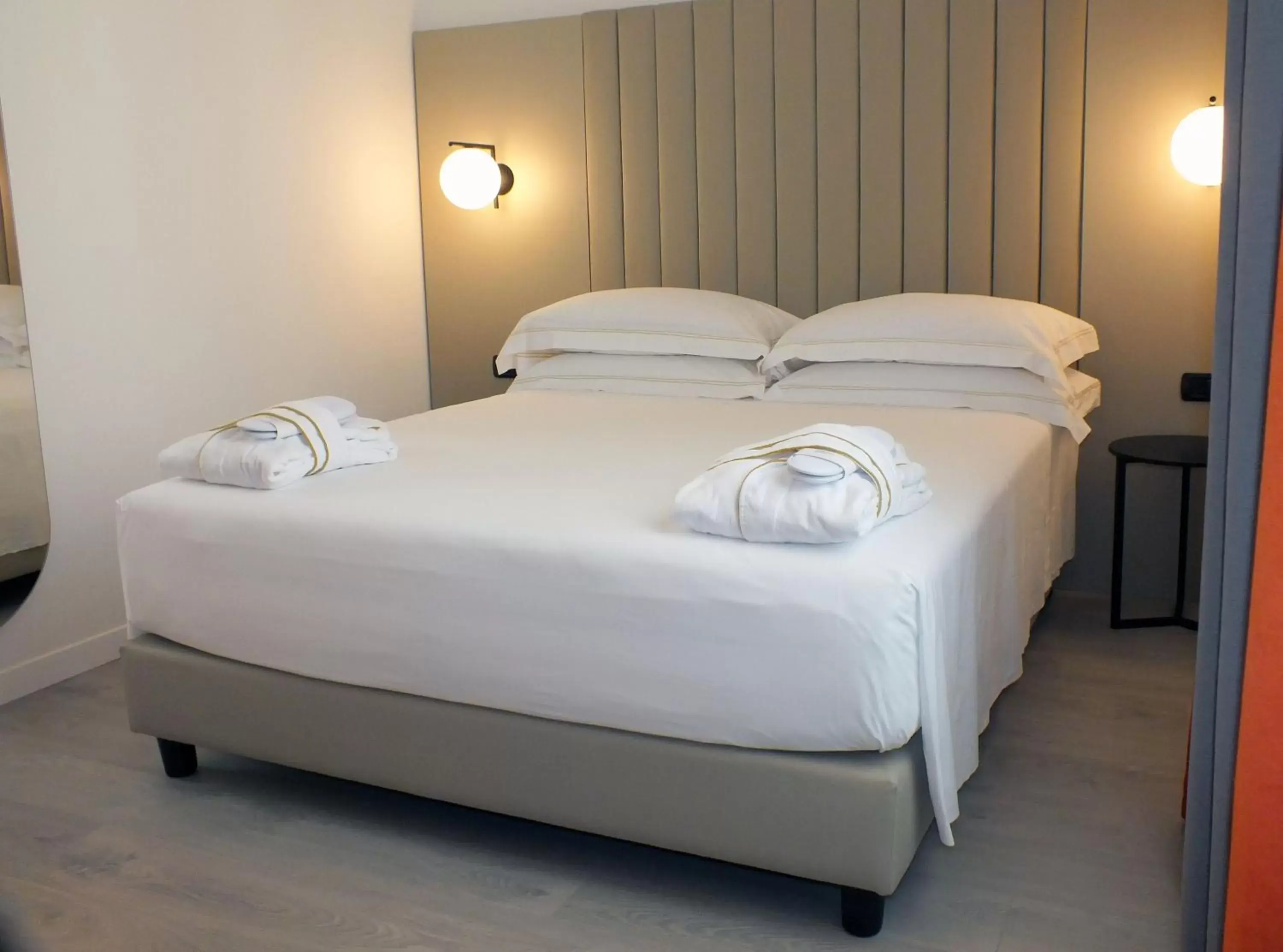 Photo of the whole room, Bed in BB Hotels Smarthotel Derose