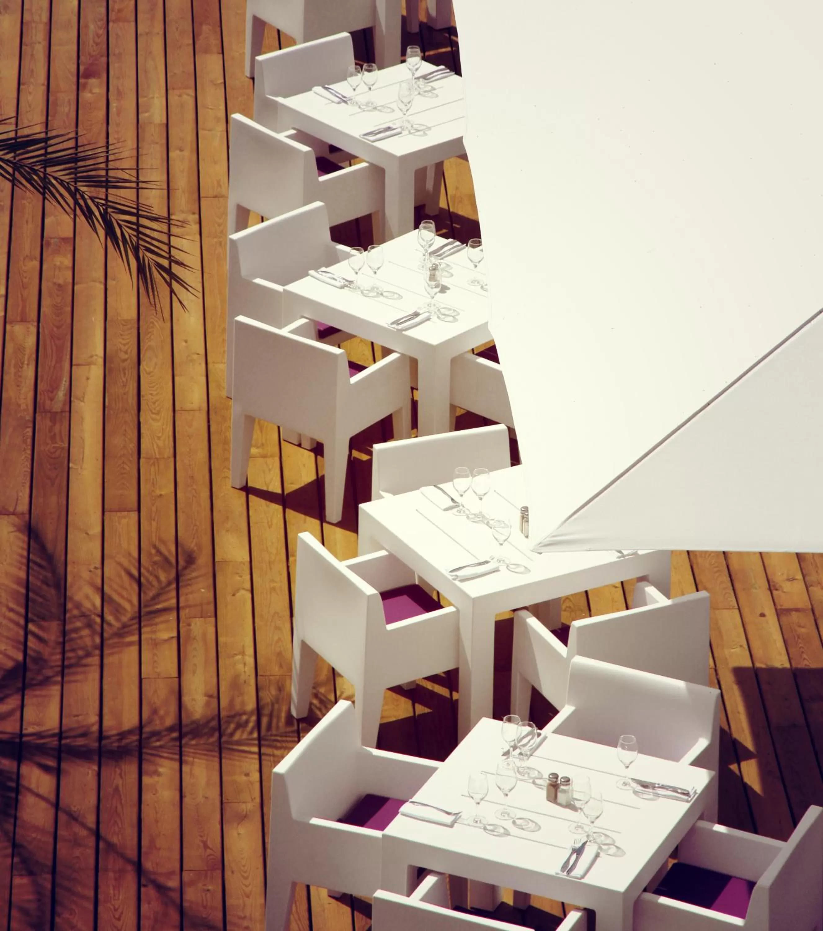 Lounge or bar in Le Grand Hotel de la Plage