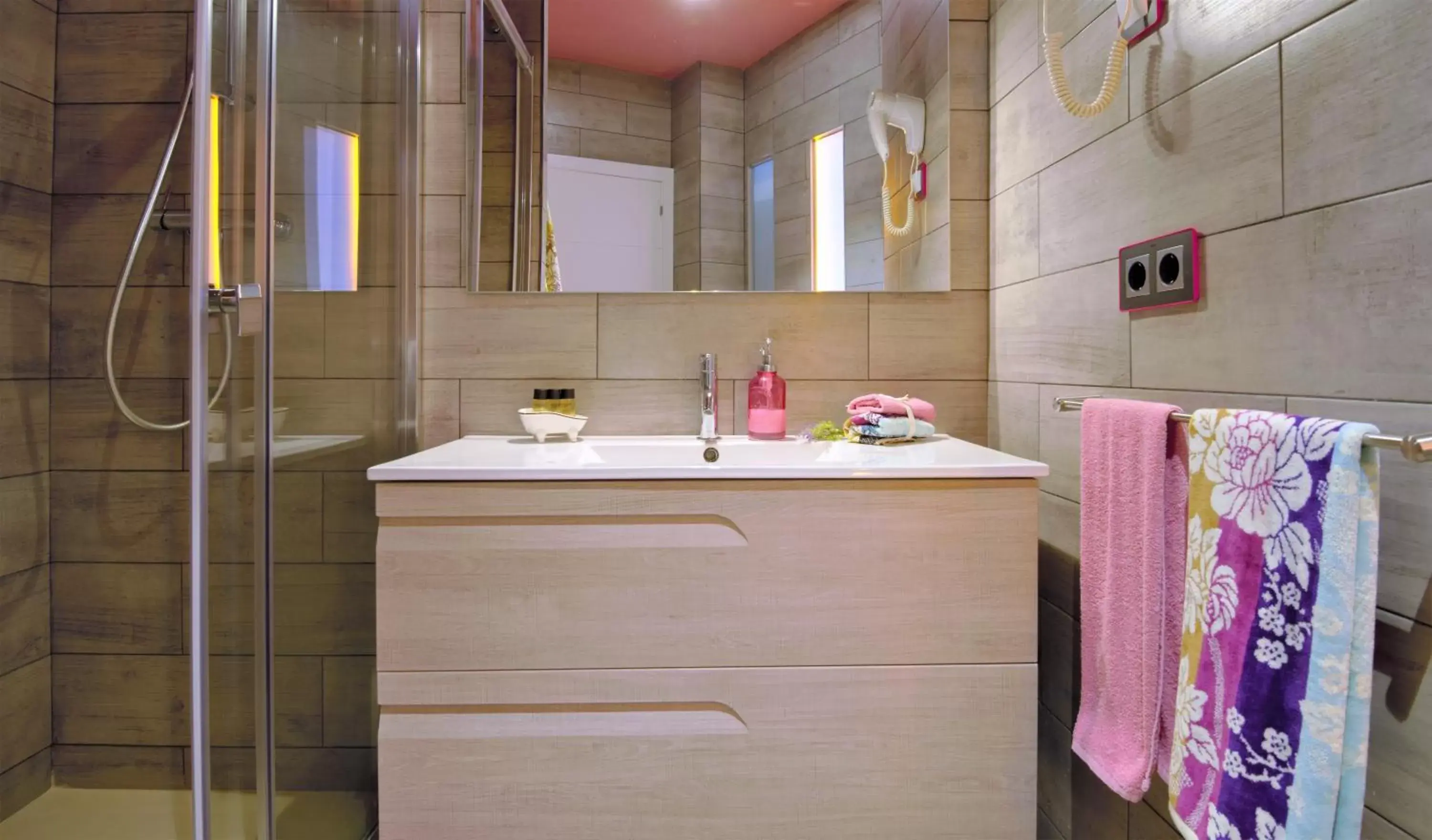 Bathroom in DreamKeys Barcelona City