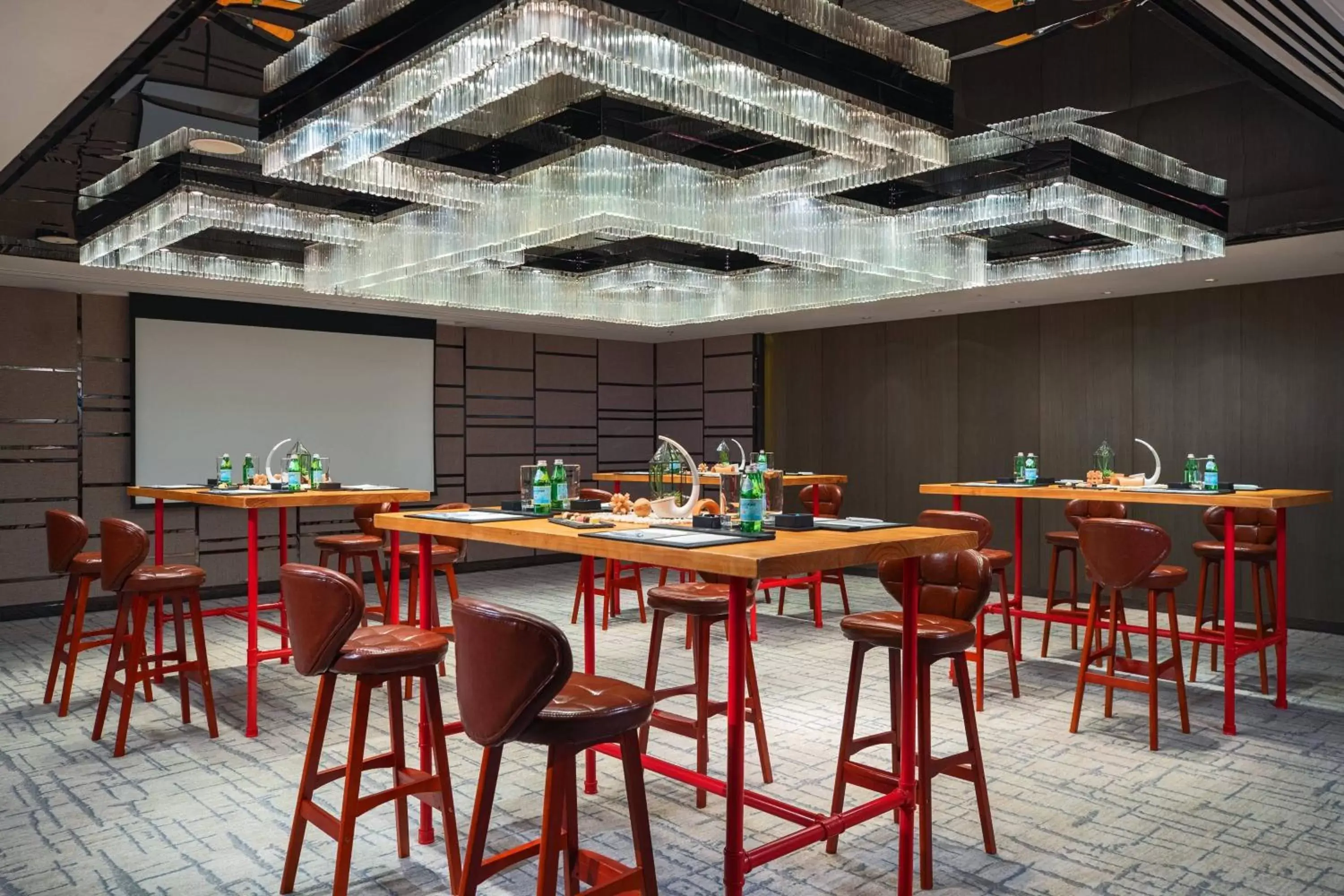 Meeting/conference room, Restaurant/Places to Eat in Renaissance Beijing Wangfujing Hotel