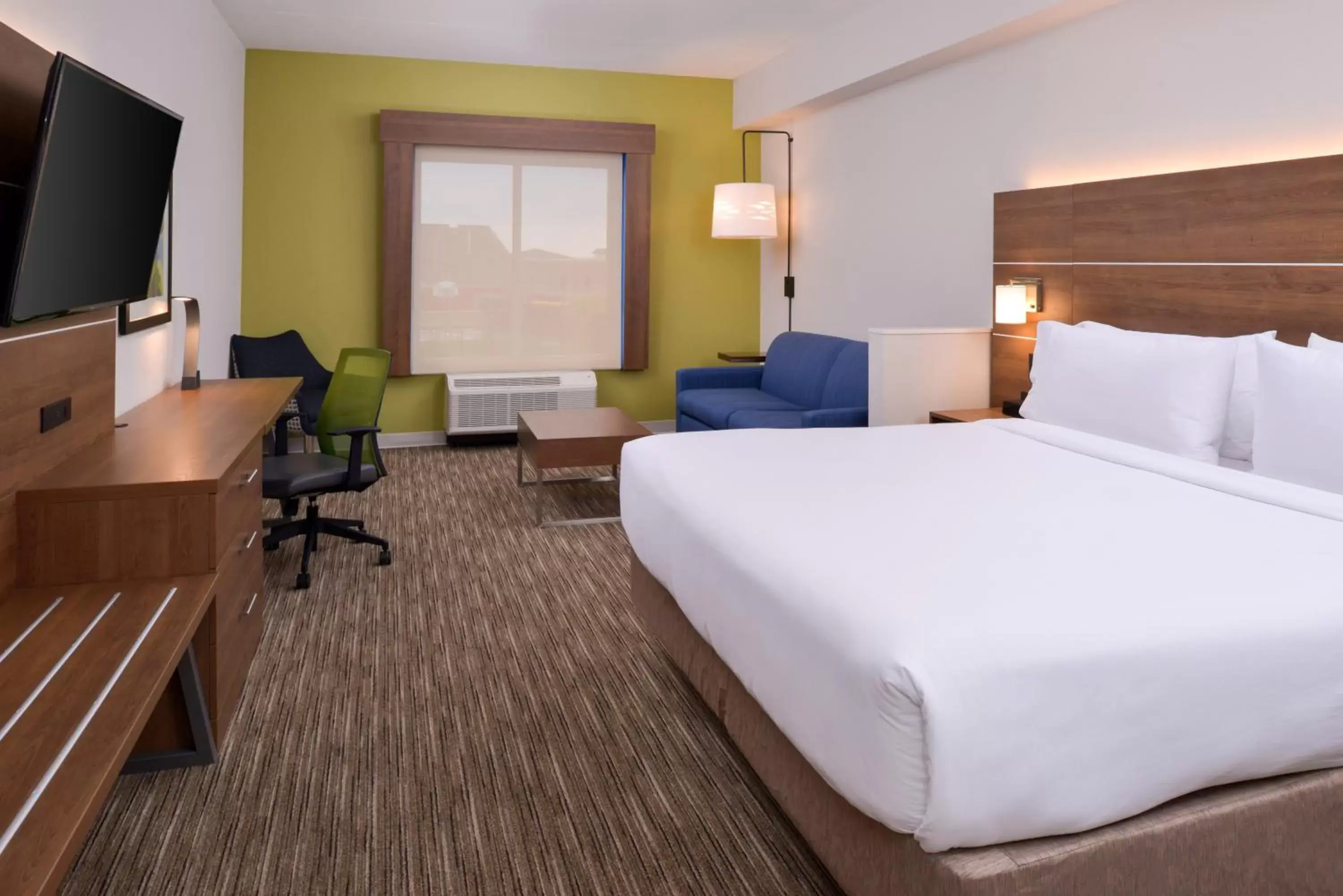 Photo of the whole room, Bed in Holiday Inn Express - Nashville South - Spring Hill, an IHG Hotel