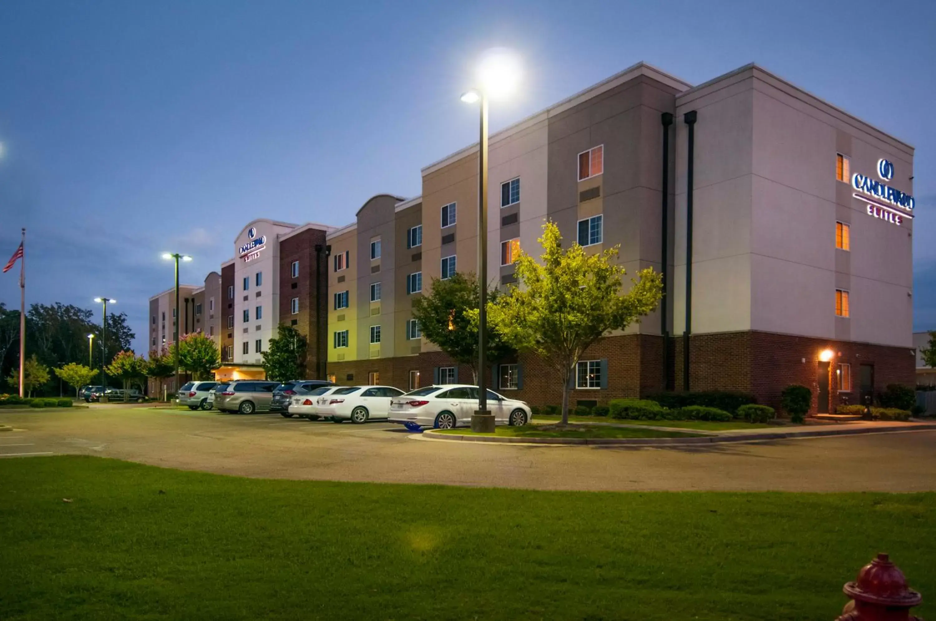 Property Building in Candlewood Suites Flowood, MS, an IHG Hotel
