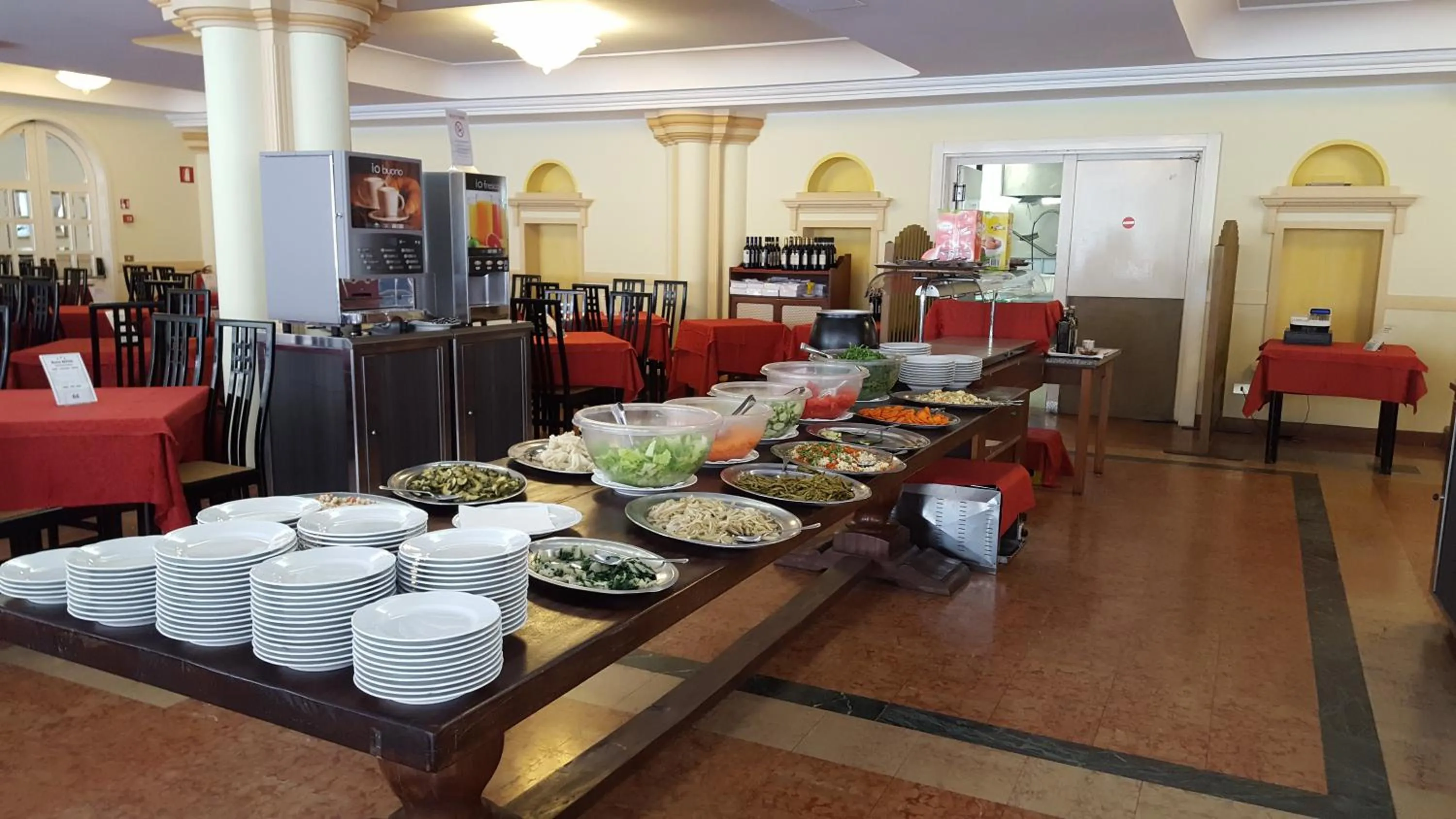 Meals in Hotel Royal