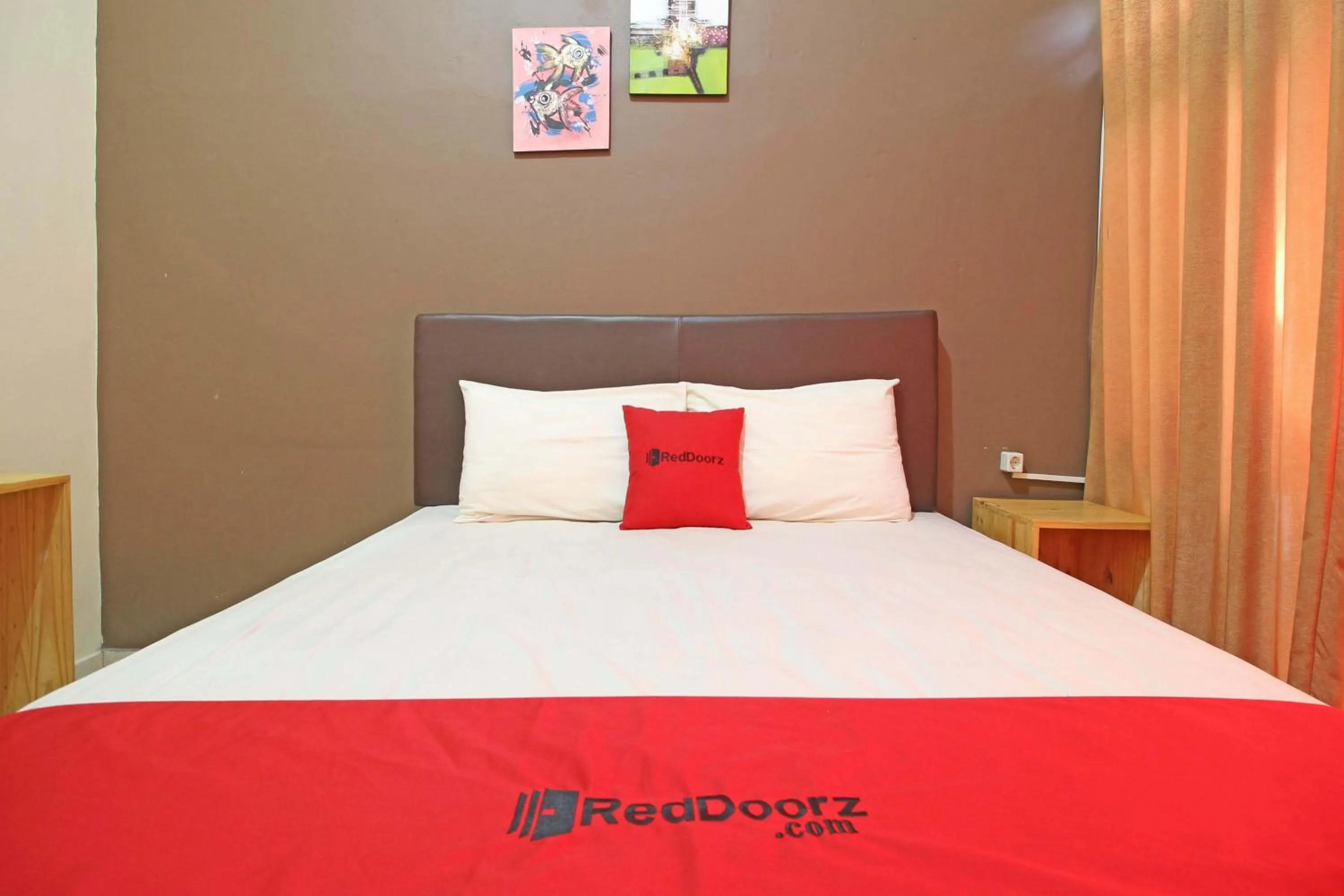 Bed in RedDoorz near Pojok Beteng Prawirotaman