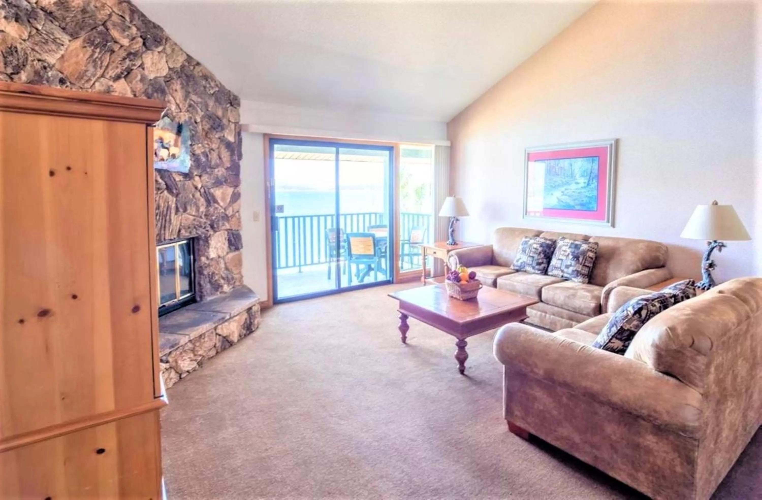 Living room in Lagonita Lodge