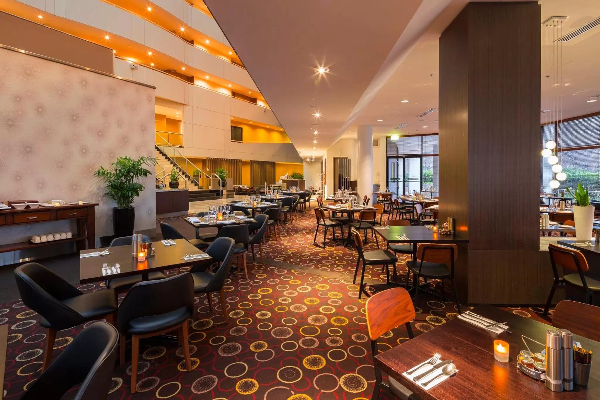 Restaurant/places to eat in Crowne Plaza Canberra by IHG