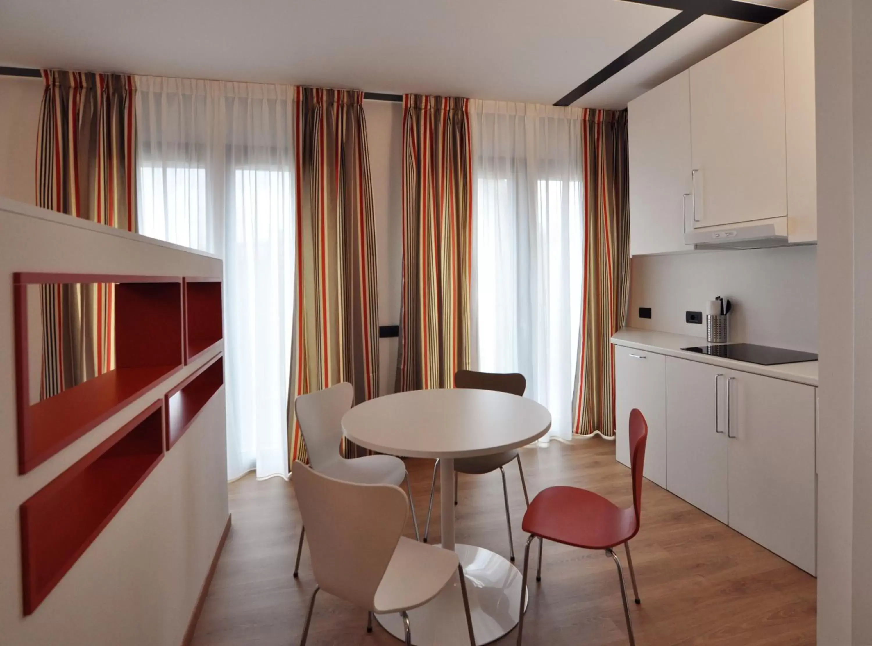 Kitchen or kitchenette, Kitchen/Kitchenette in BB Hotels Aparthotel Isola