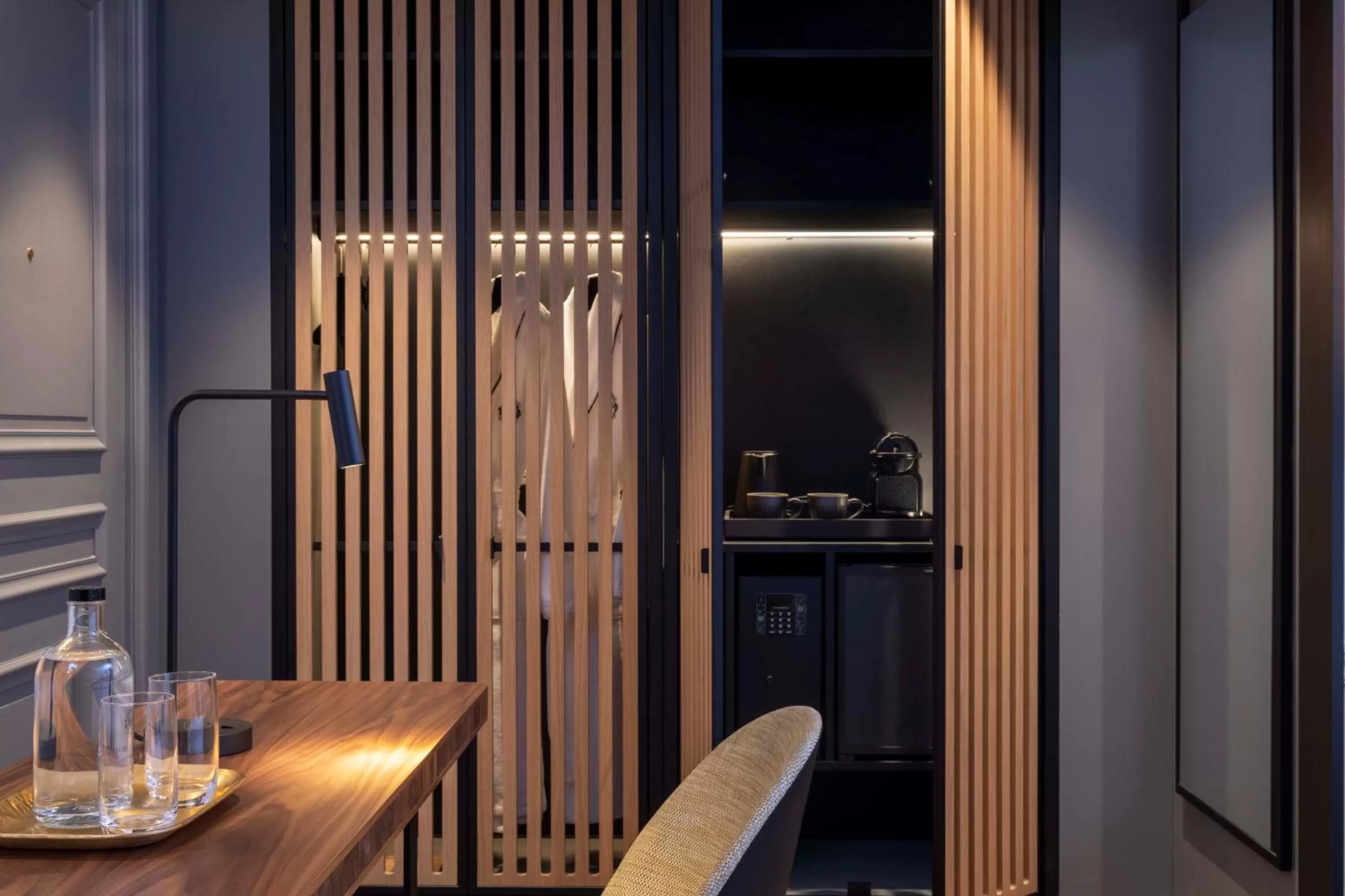 Coffee/tea facilities in Victoria Palace Hotel