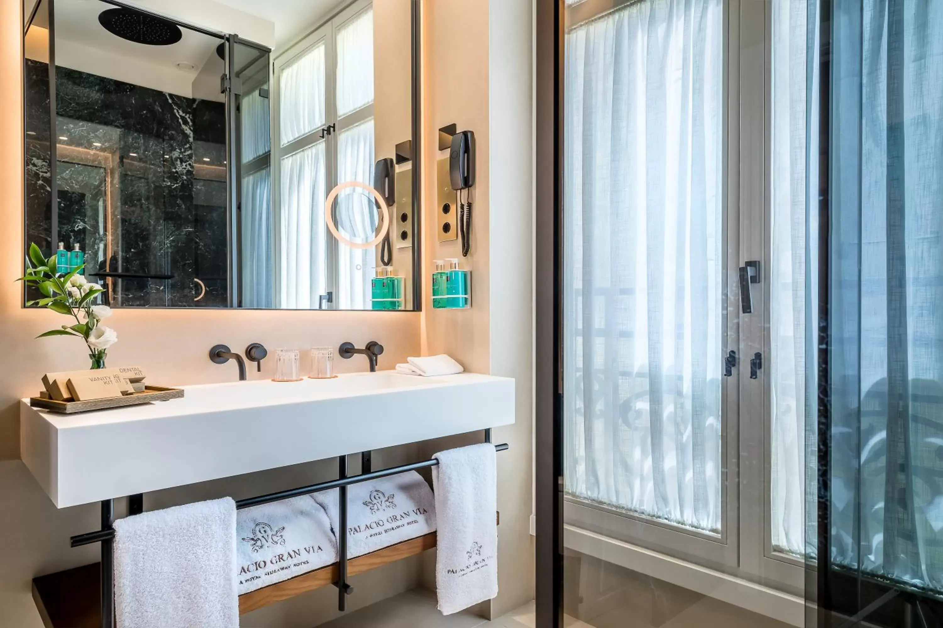 Bathroom in Palacio Gran Vía, a Royal Hideaway Hotel