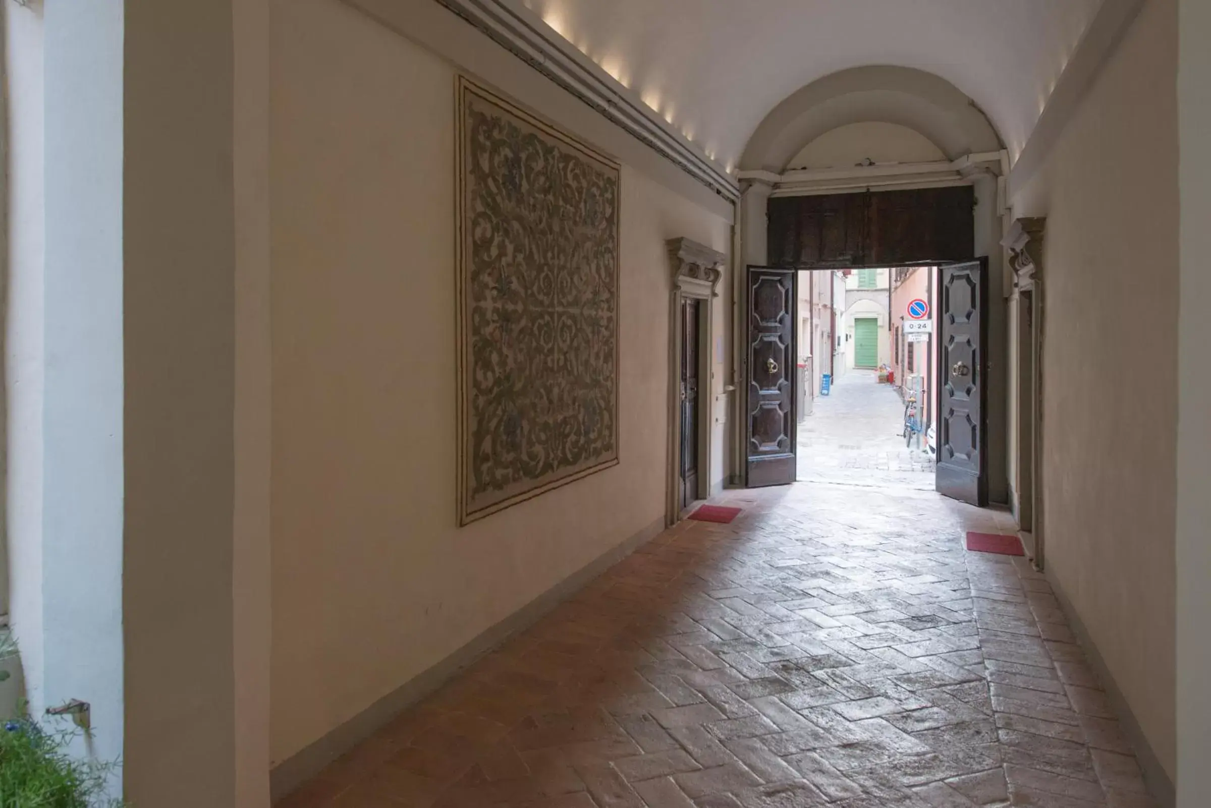 Facade/entrance in Palazzo Rotati