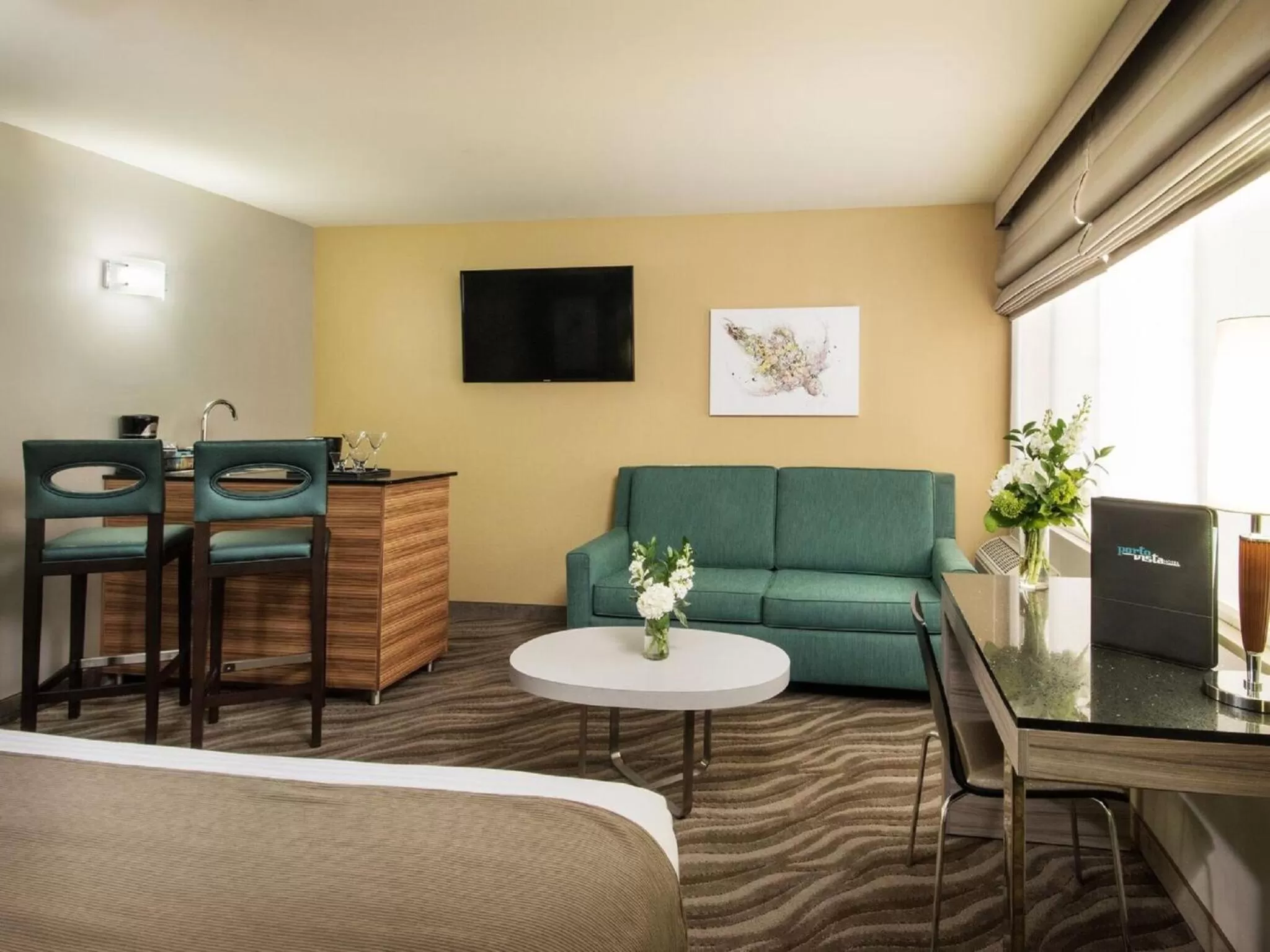 Photo of the whole room in Porto Vista Hotel In Little Italy