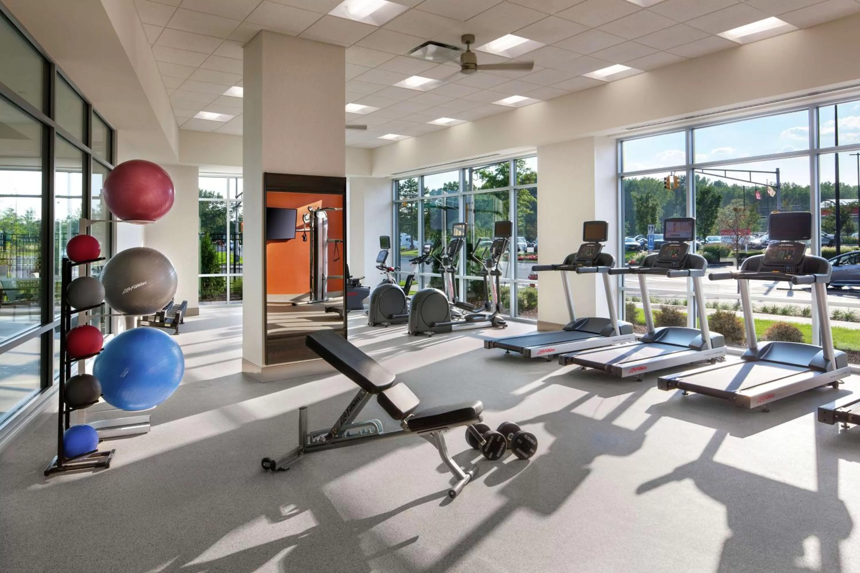 Fitness centre/facilities in Homewood Suites By Hilton Teaneck Glenpointe