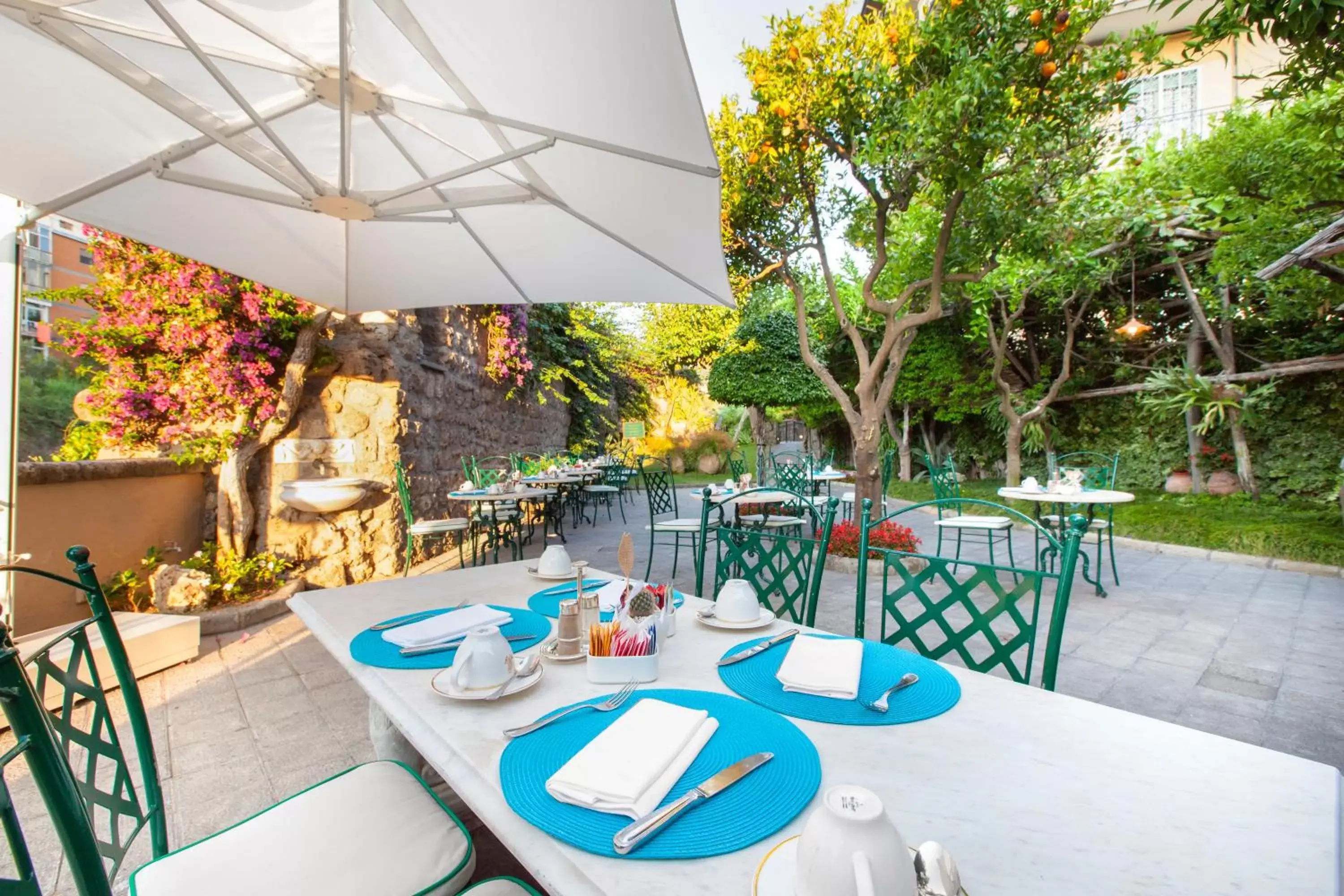 Patio, Restaurant/Places to Eat in Hotel Antiche Mura