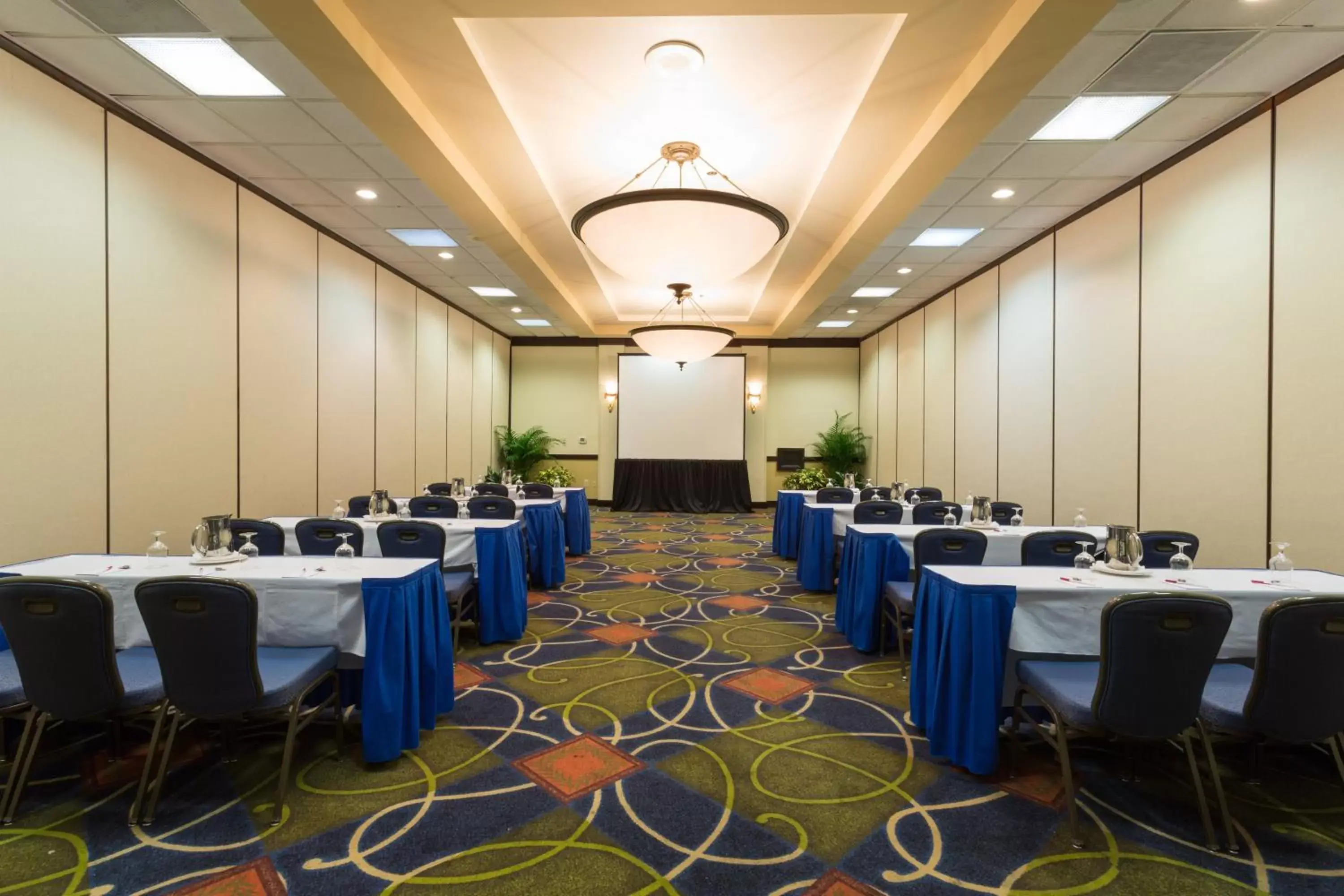 Banquet/Function facilities in Crowne Plaza Hotel Fort Myers at Bell Tower Shops, an IHG Hotel