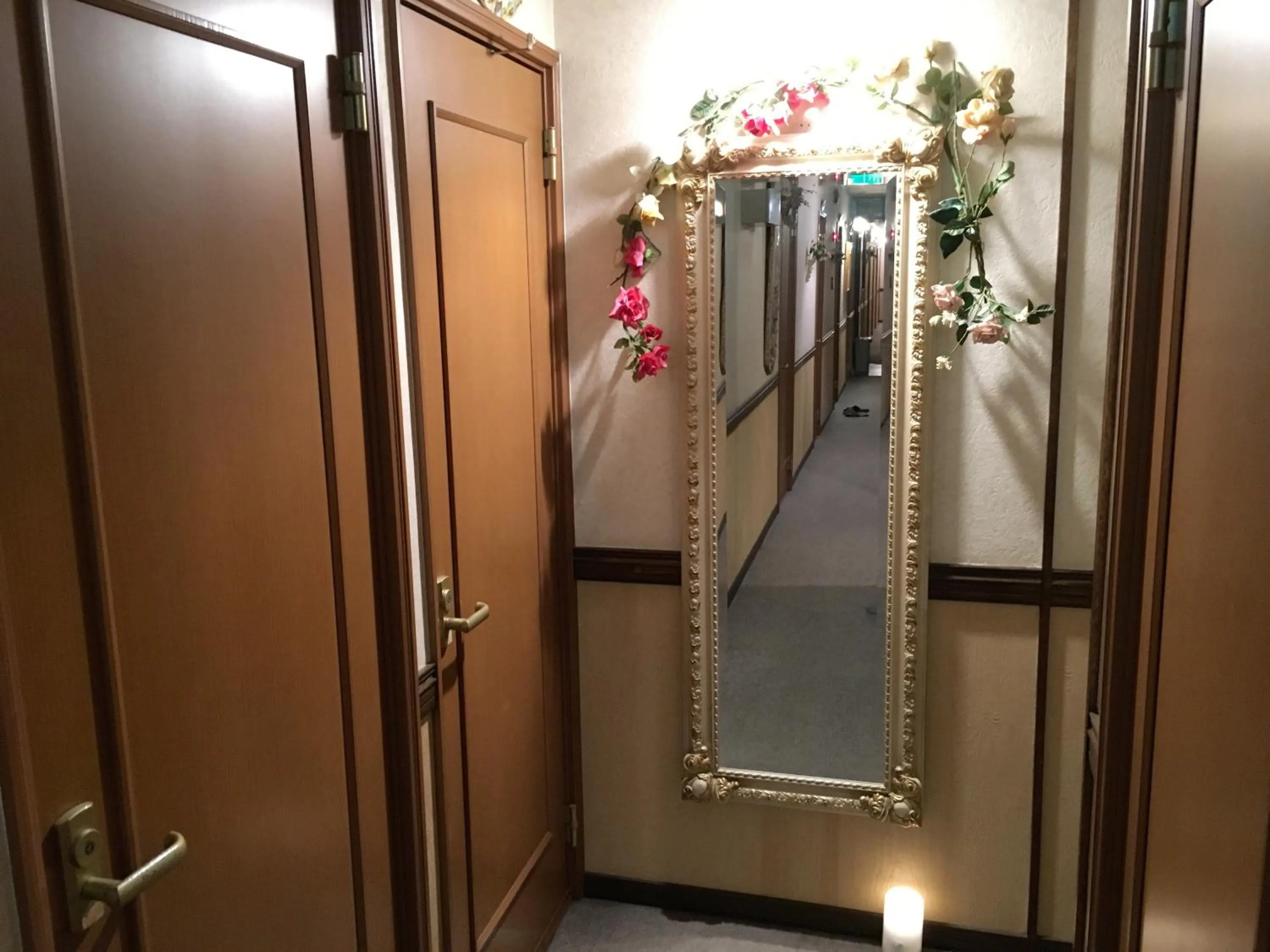 Decorative detail in Pension Puppy Tail