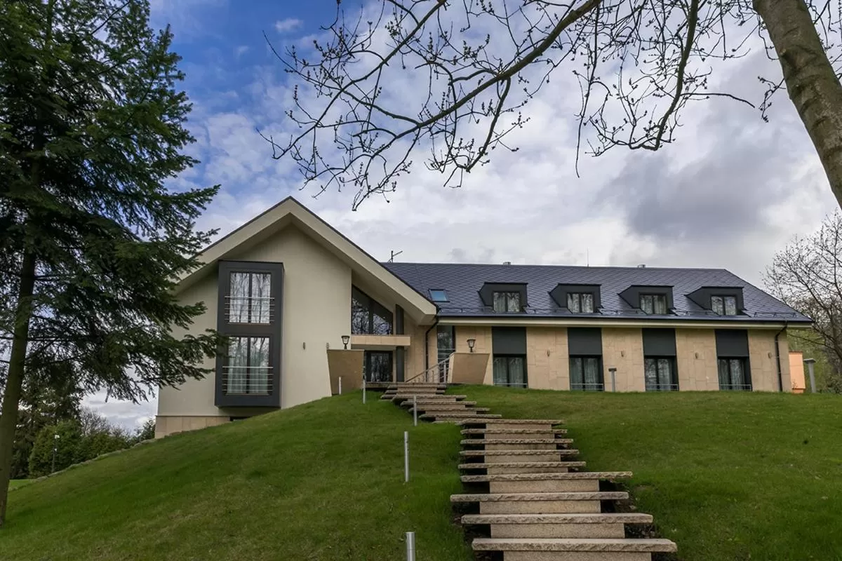 Property building in Zámeček Petrovice