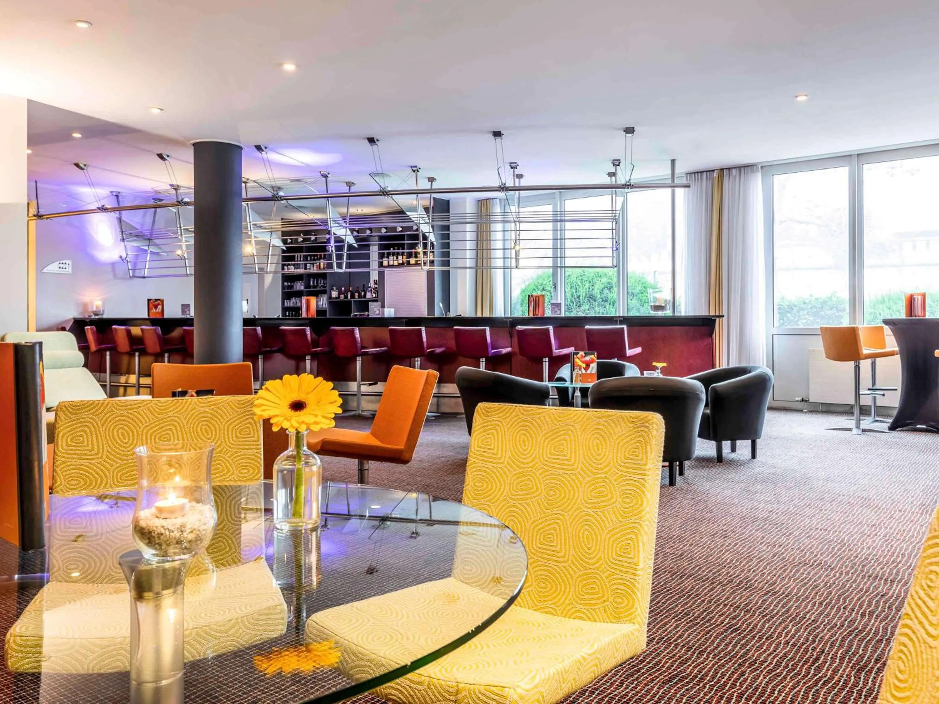 Lounge or bar in Novotel Mainz