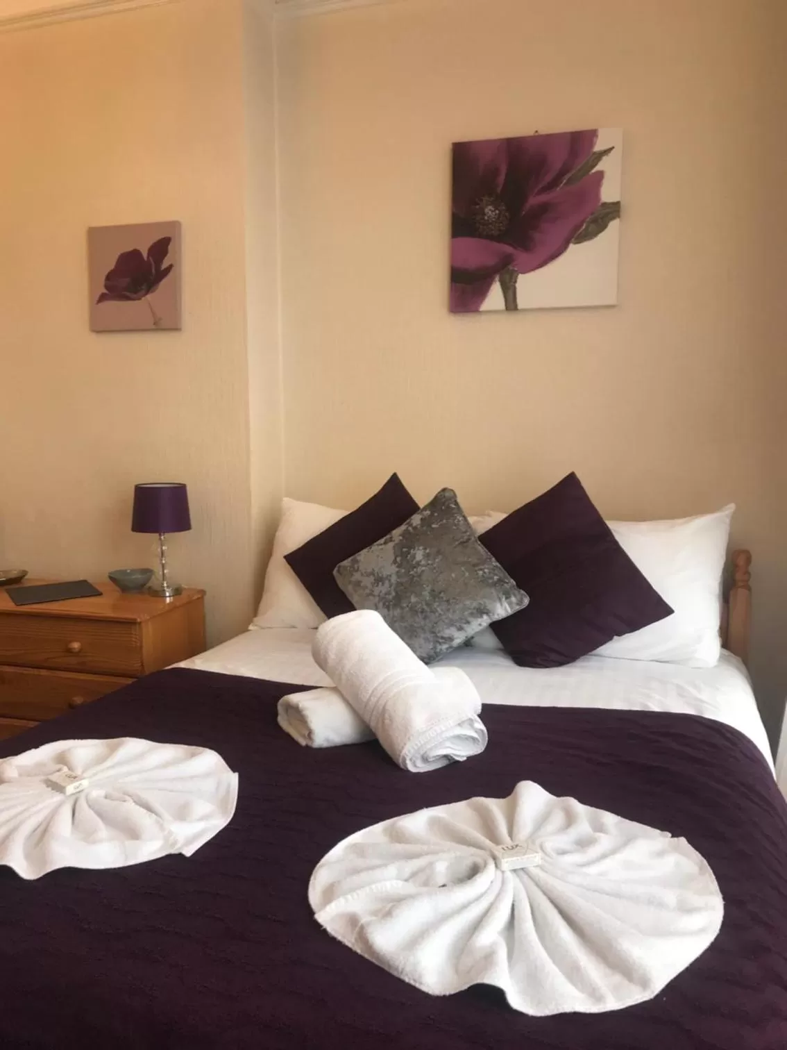 Bedroom, Bed in Atlantis