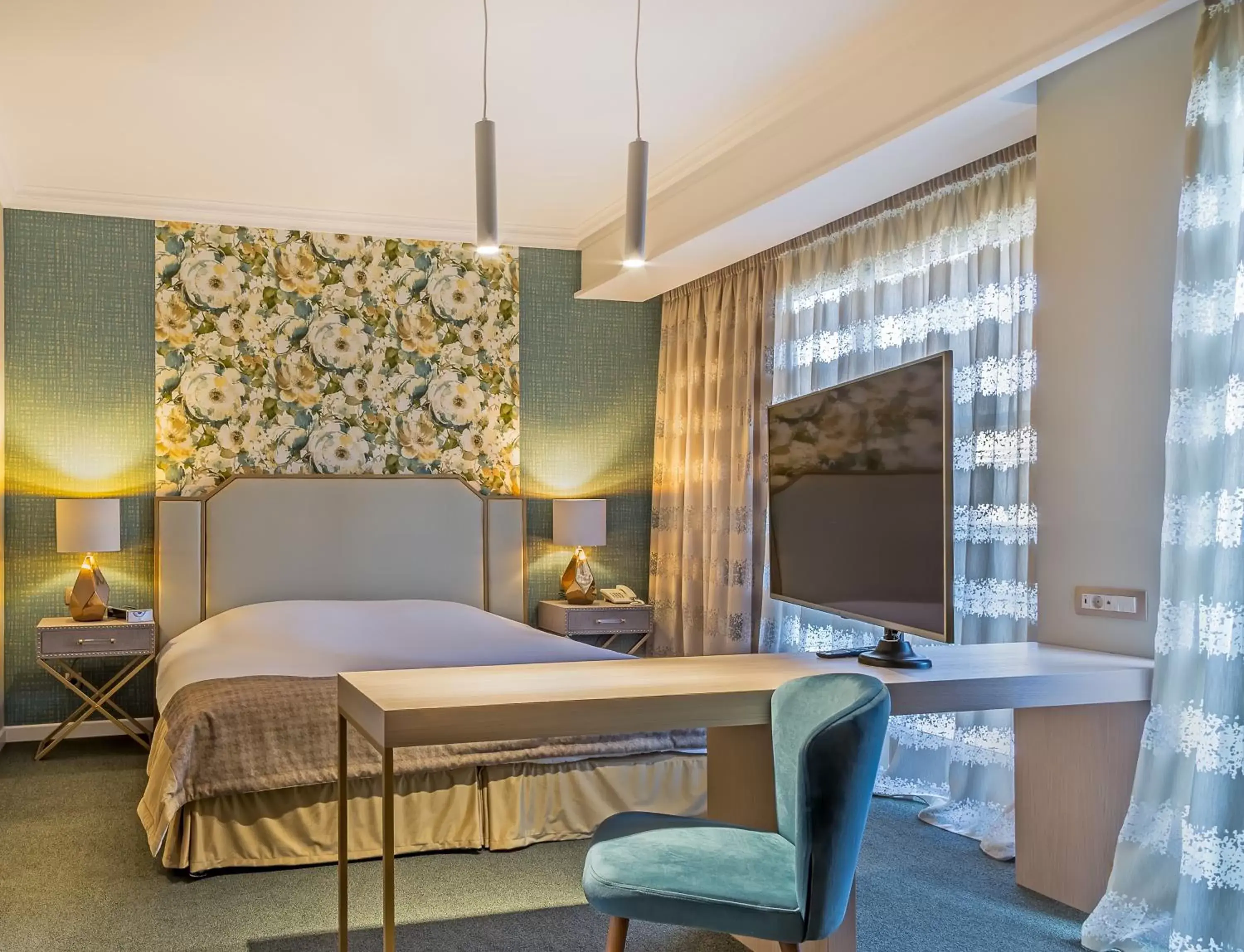 Bedroom, Bed in Airotel Stratos Vassilikos Hotel