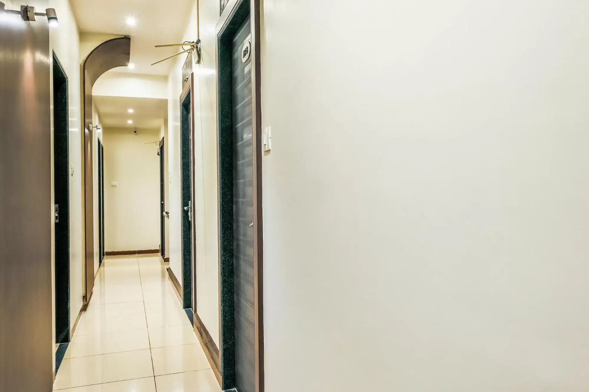 Lobby or reception in FabExpress Adore Inn - Nr Mumbai International Airport Lobby or reception in FabExpress Adore Inn - Nr Mumbai International Airport