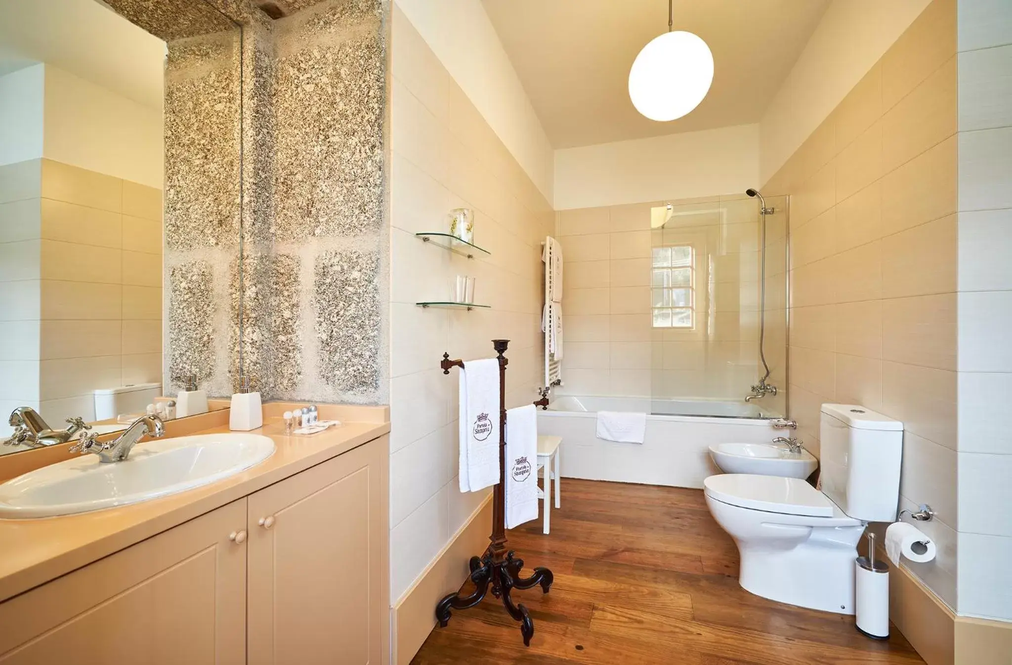 Bathroom in Casa da Portela de Sampriz