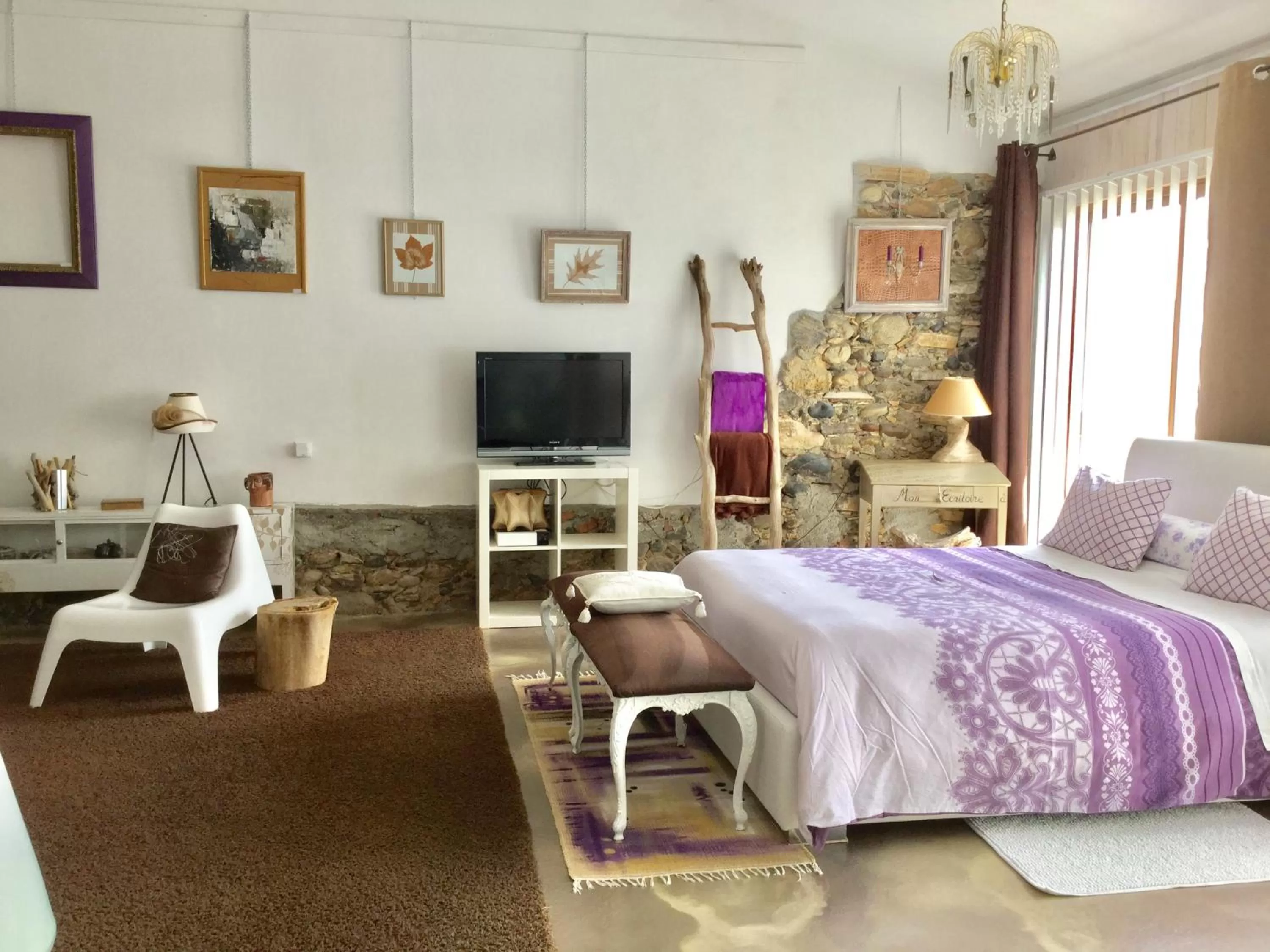 Living room, TV/Entertainment Center in Loft Atypique