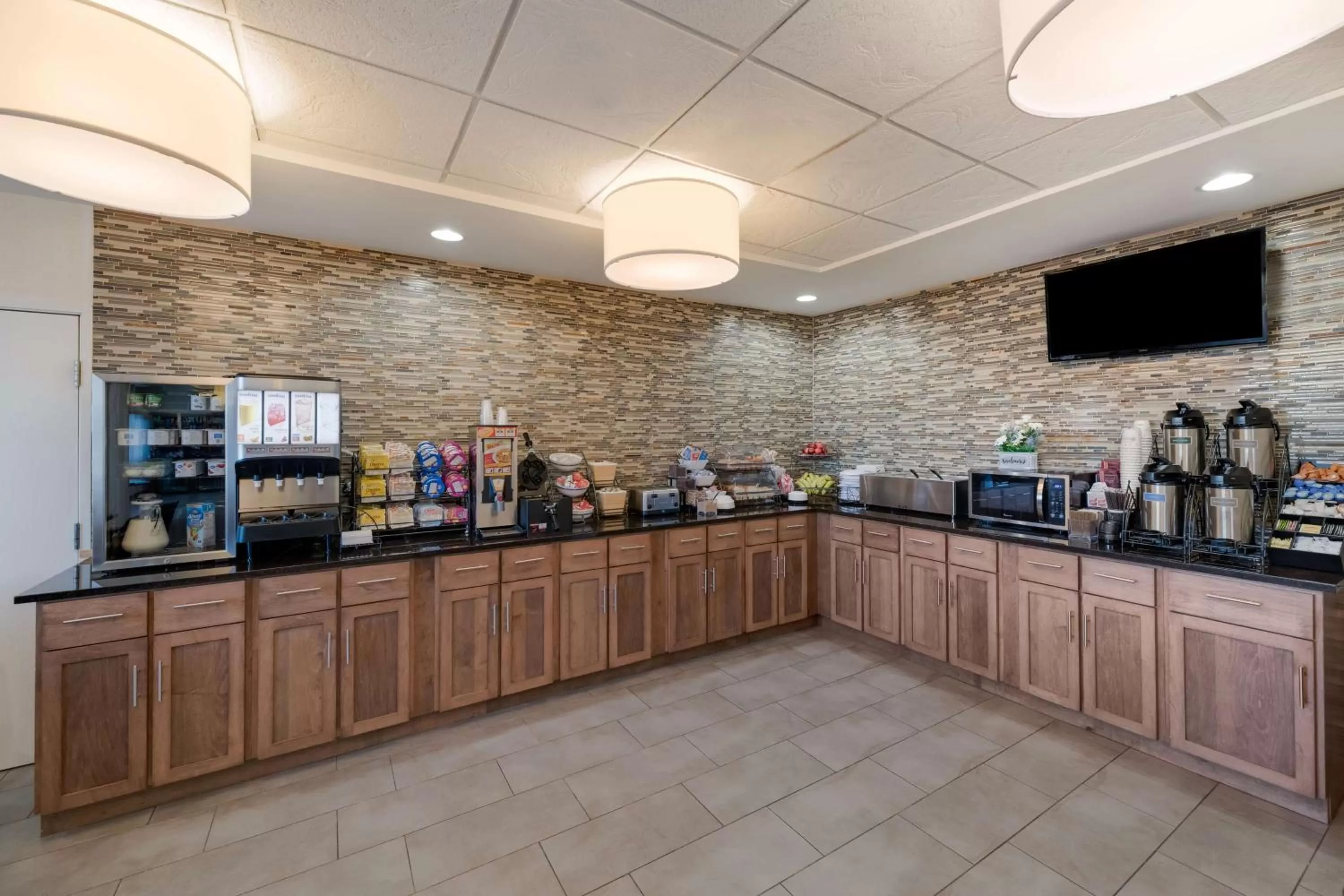 Breakfast in Best Western North Bryant Inn