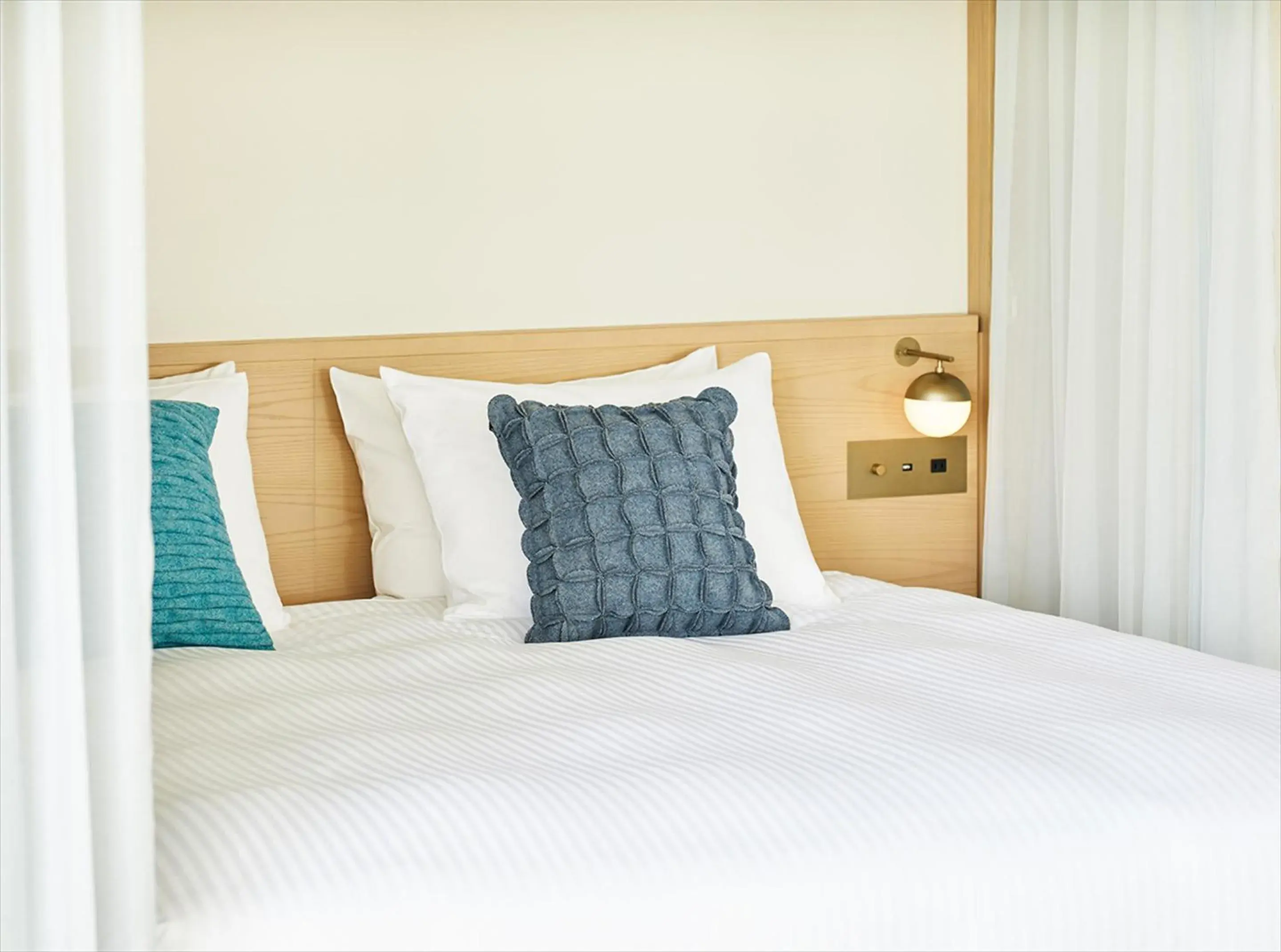 Decorative detail, Bed in HOTEL ANTEROOM NAHA