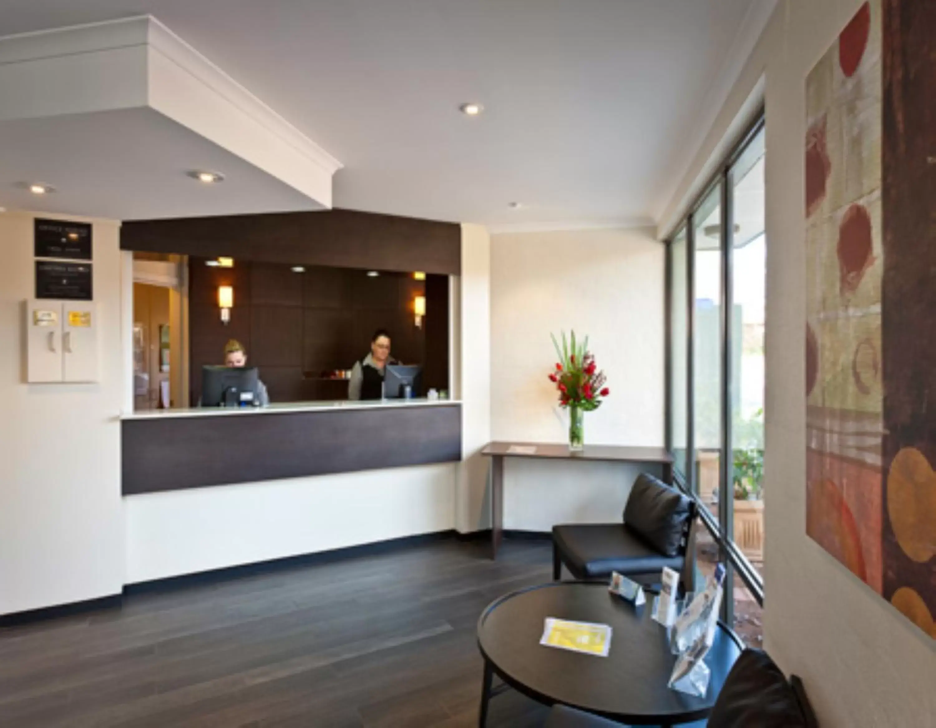 Golfcourse, Lobby/Reception in ibis Styles Canberra Tall Trees Hotel