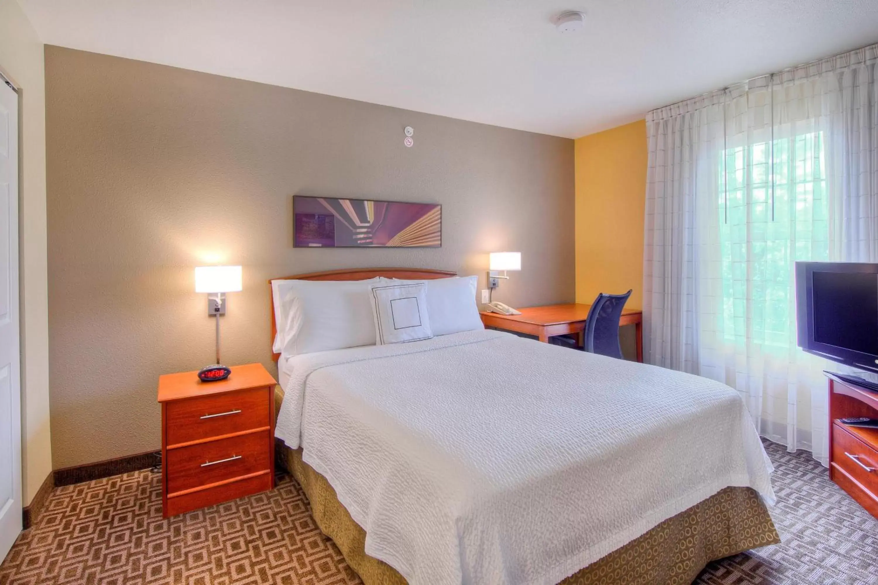 Bedroom, Bed in TownePlace Suites Raleigh Cary/Weston Parkway