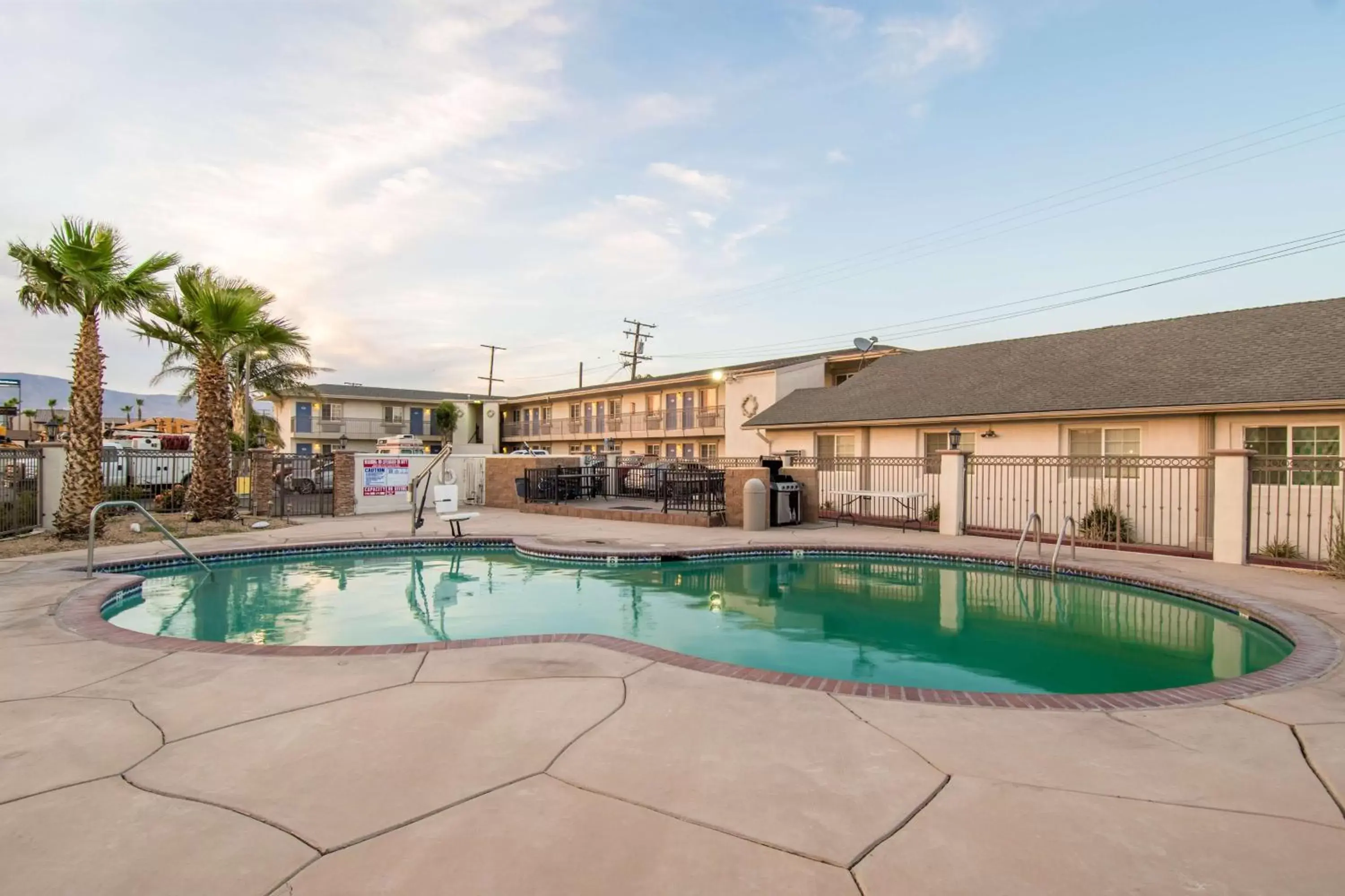 On site, Swimming Pool in Motel 6-Mojave, CA - Airport