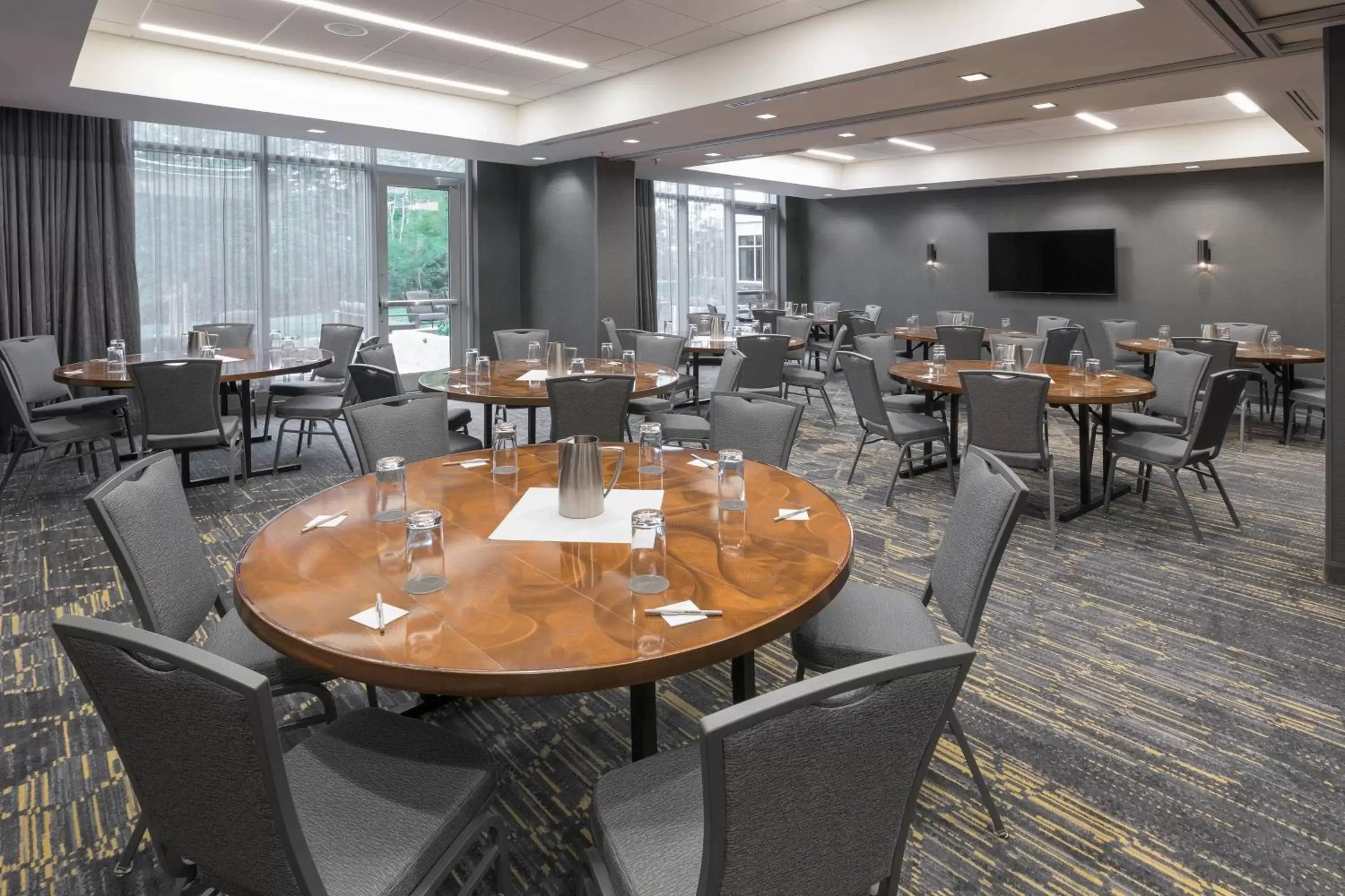 Meeting/conference room, Restaurant/Places to Eat in Courtyard by Marriott Halifax Dartmouth