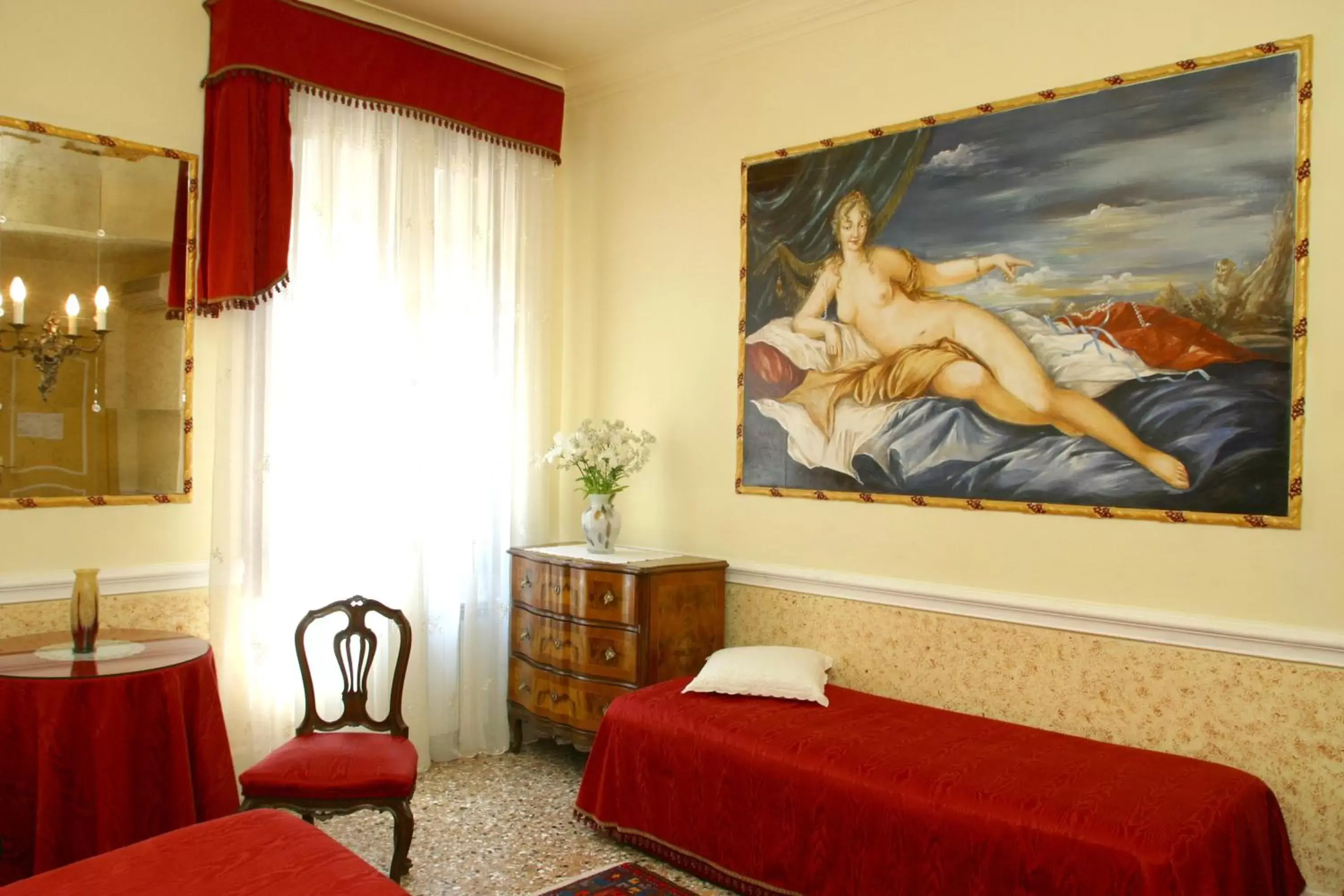 Bed, Seating Area in Casa Fenice