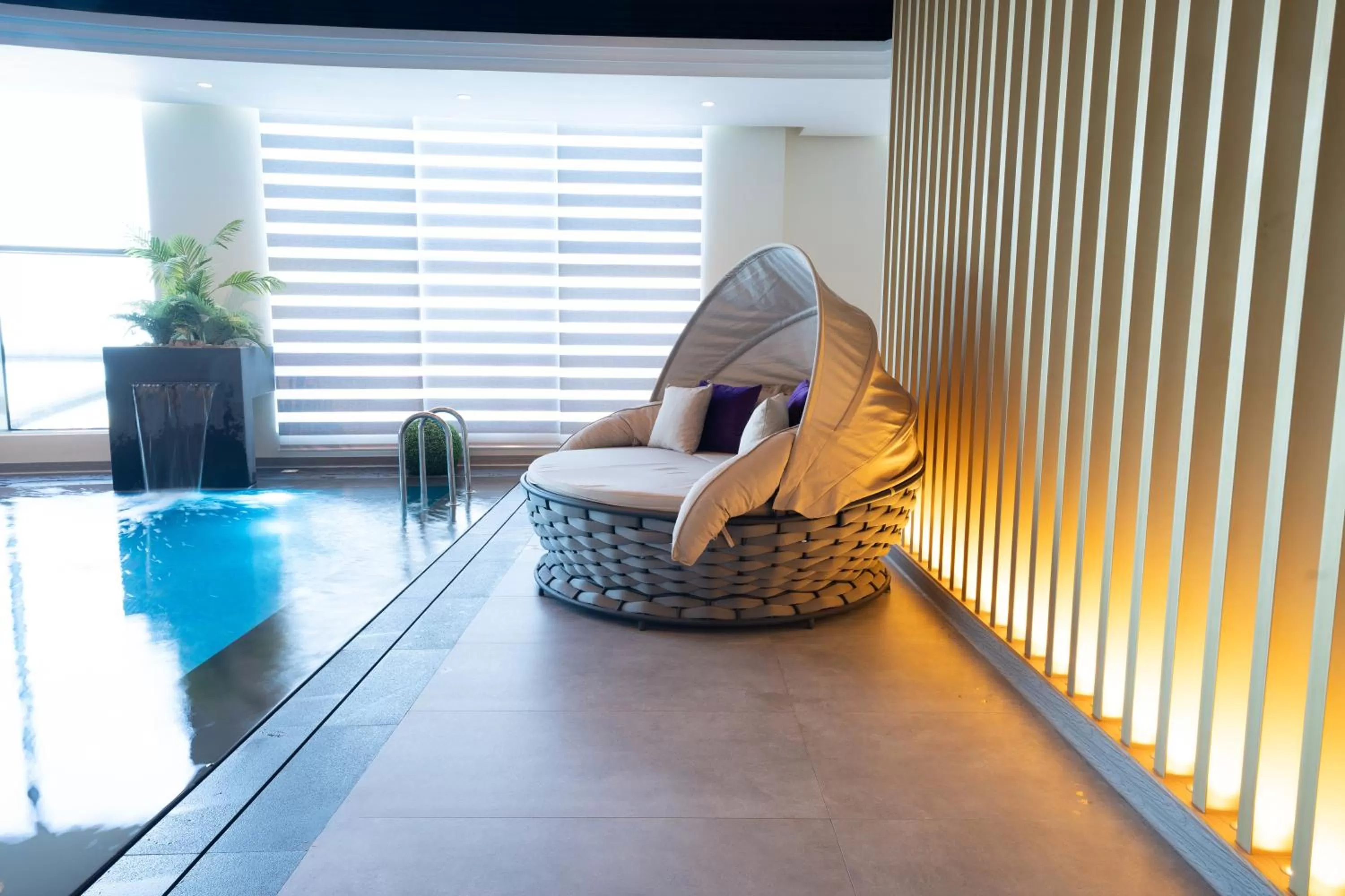 Swimming pool in Kuwait Grand Hotel