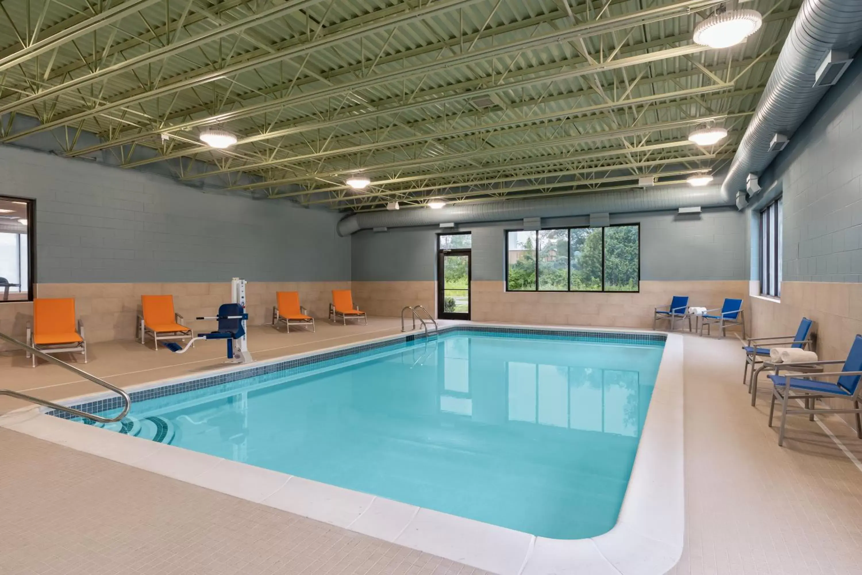 Swimming pool in Holiday Inn Express - Plattsburgh by IHG Swimming pool in Holiday Inn Express - Plattsburgh by IHG