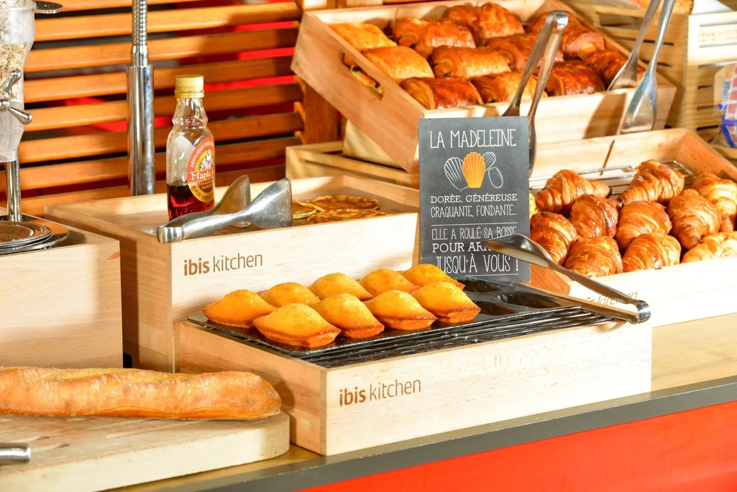 Buffet breakfast in ibis Angoulême Nord